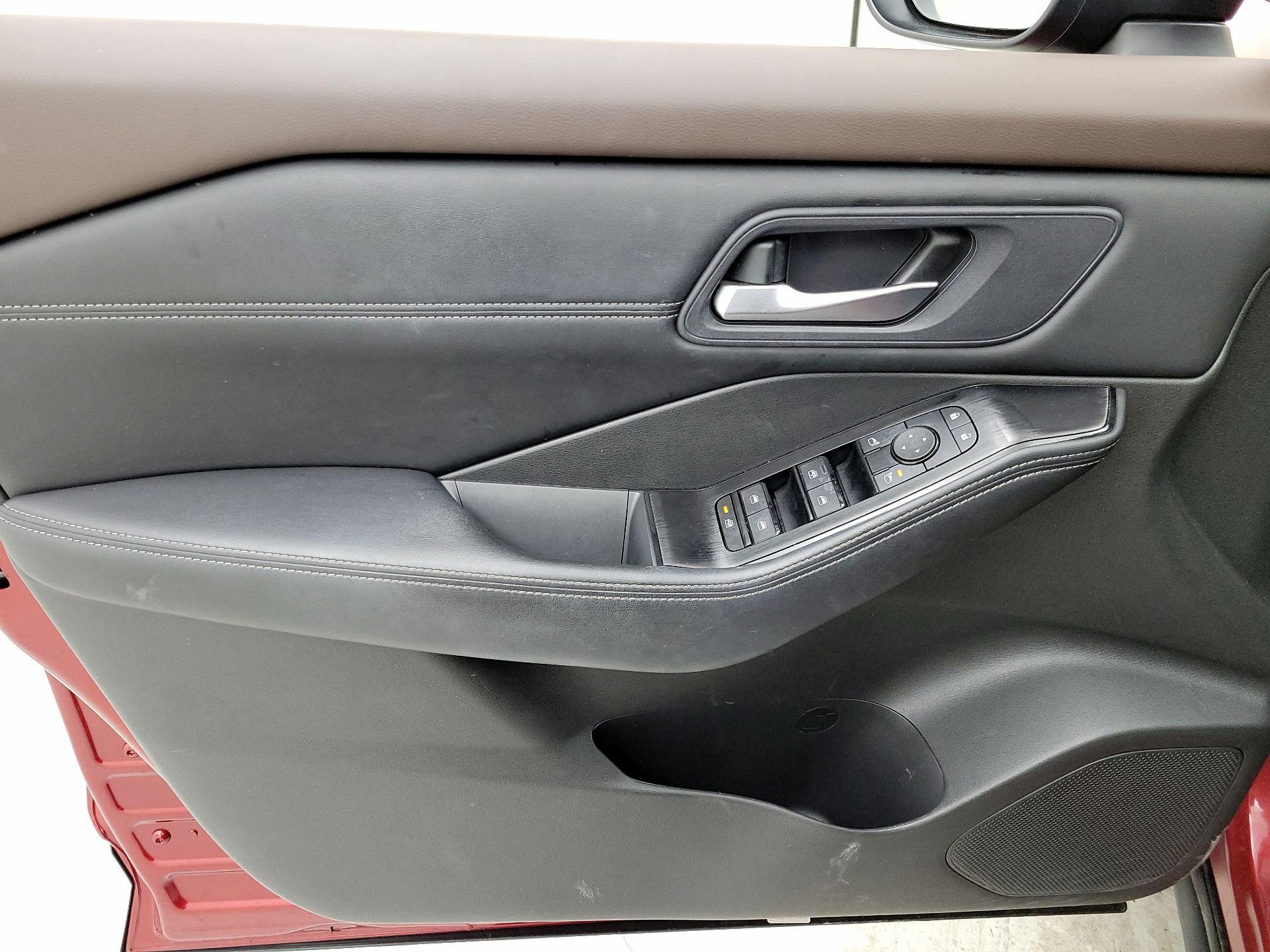 Thumbnail: 2023 Nissan Rogue - 12