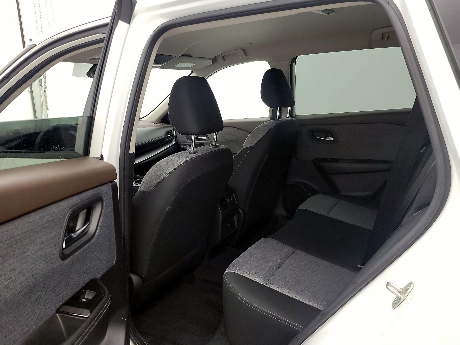 Thumbnail: 2023 Nissan Rogue - 19