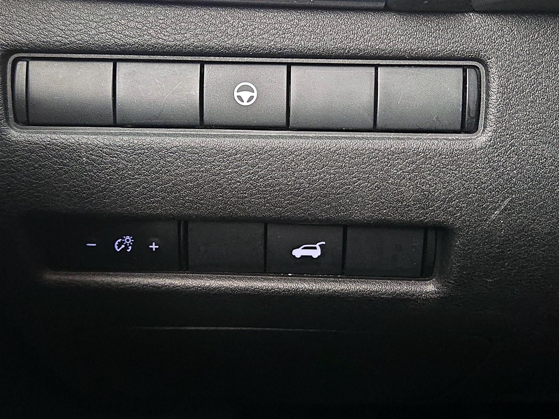 Thumbnail: 2021 Nissan Rogue - 13