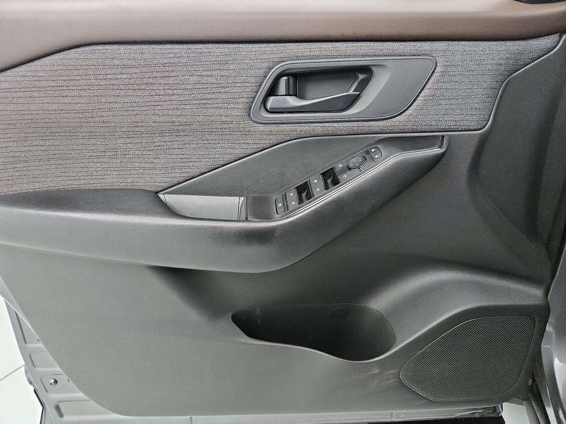 Thumbnail: 2023 Nissan Rogue - 12