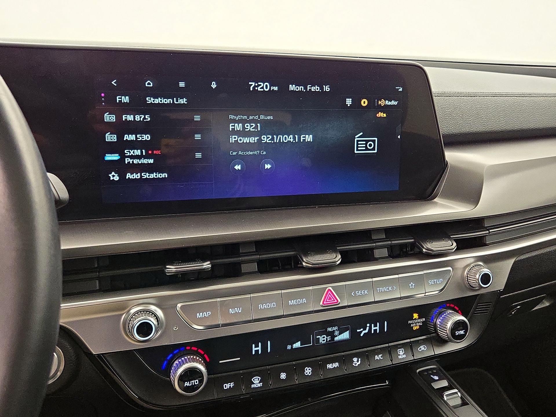 Thumbnail: 2023 Kia Telluride - 16