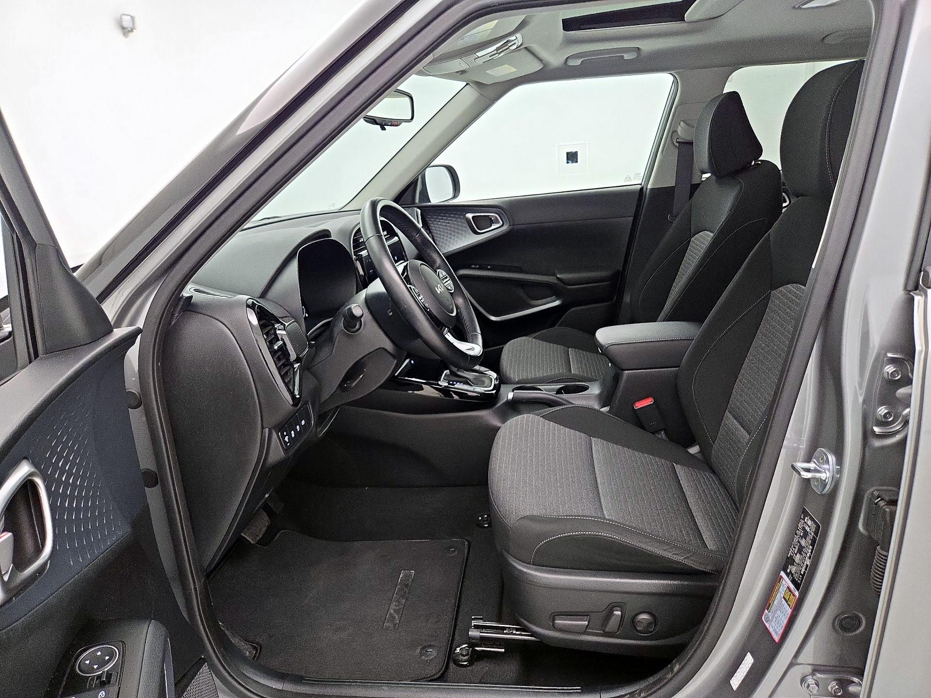 Thumbnail: 2023 Kia Soul - 11