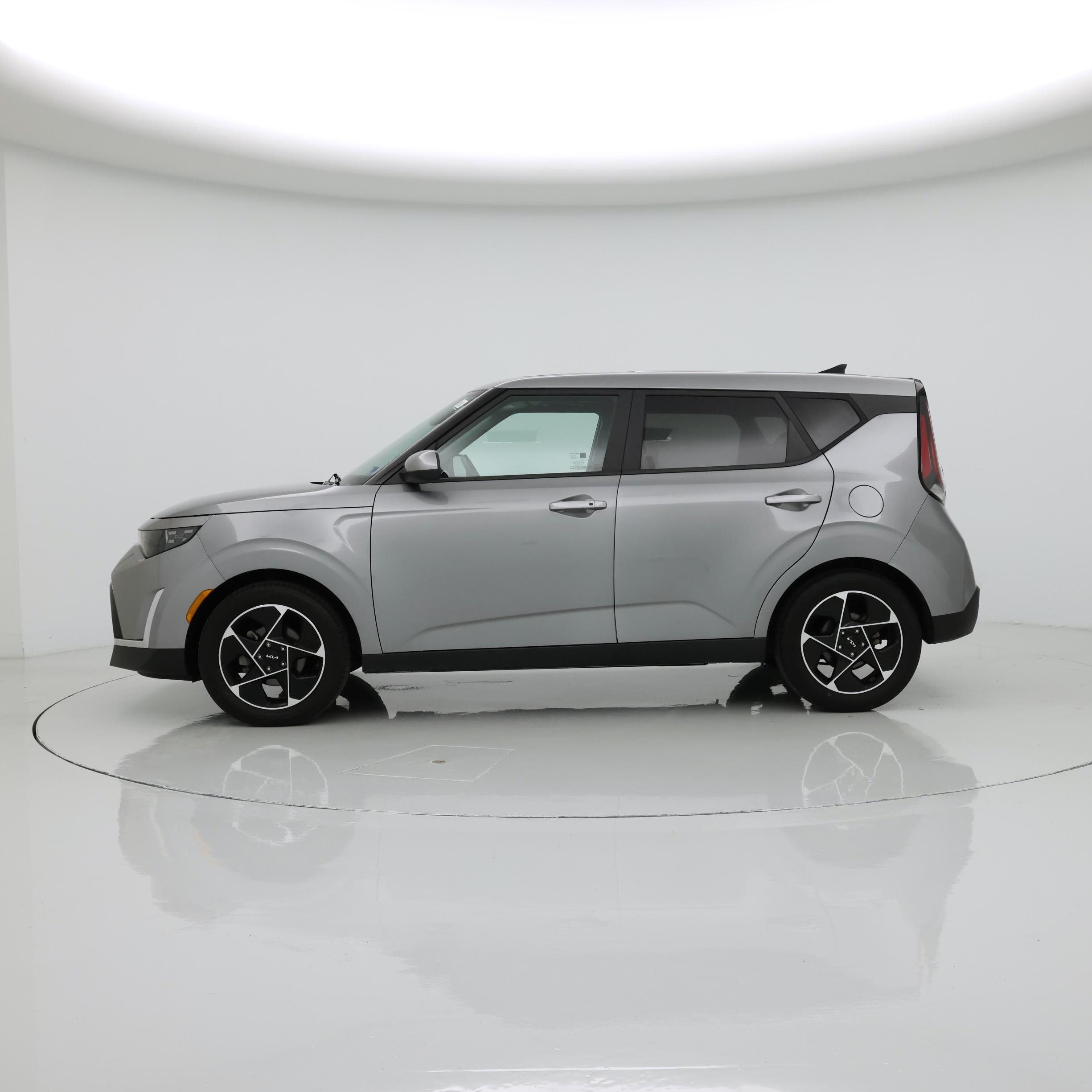 Thumbnail: 2023 Kia Soul - 3
