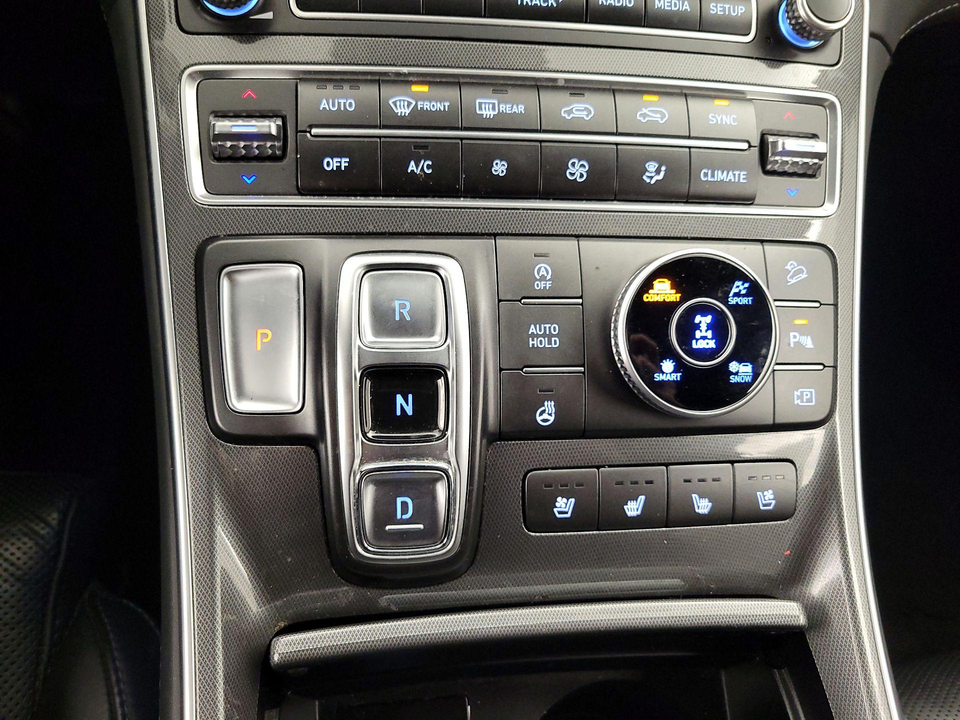 Thumbnail: 2023 Hyundai Santa Fe - 18