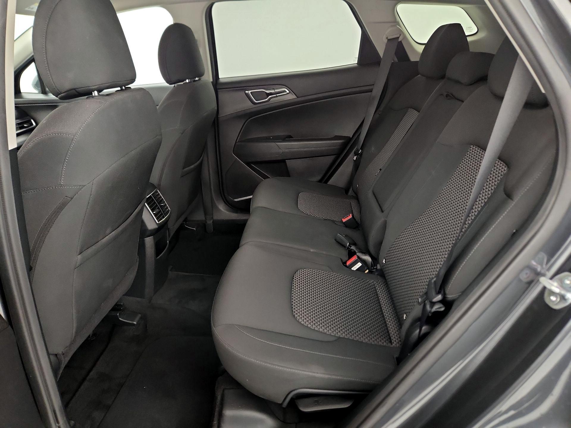 Thumbnail: 2023 Kia Sportage - 19