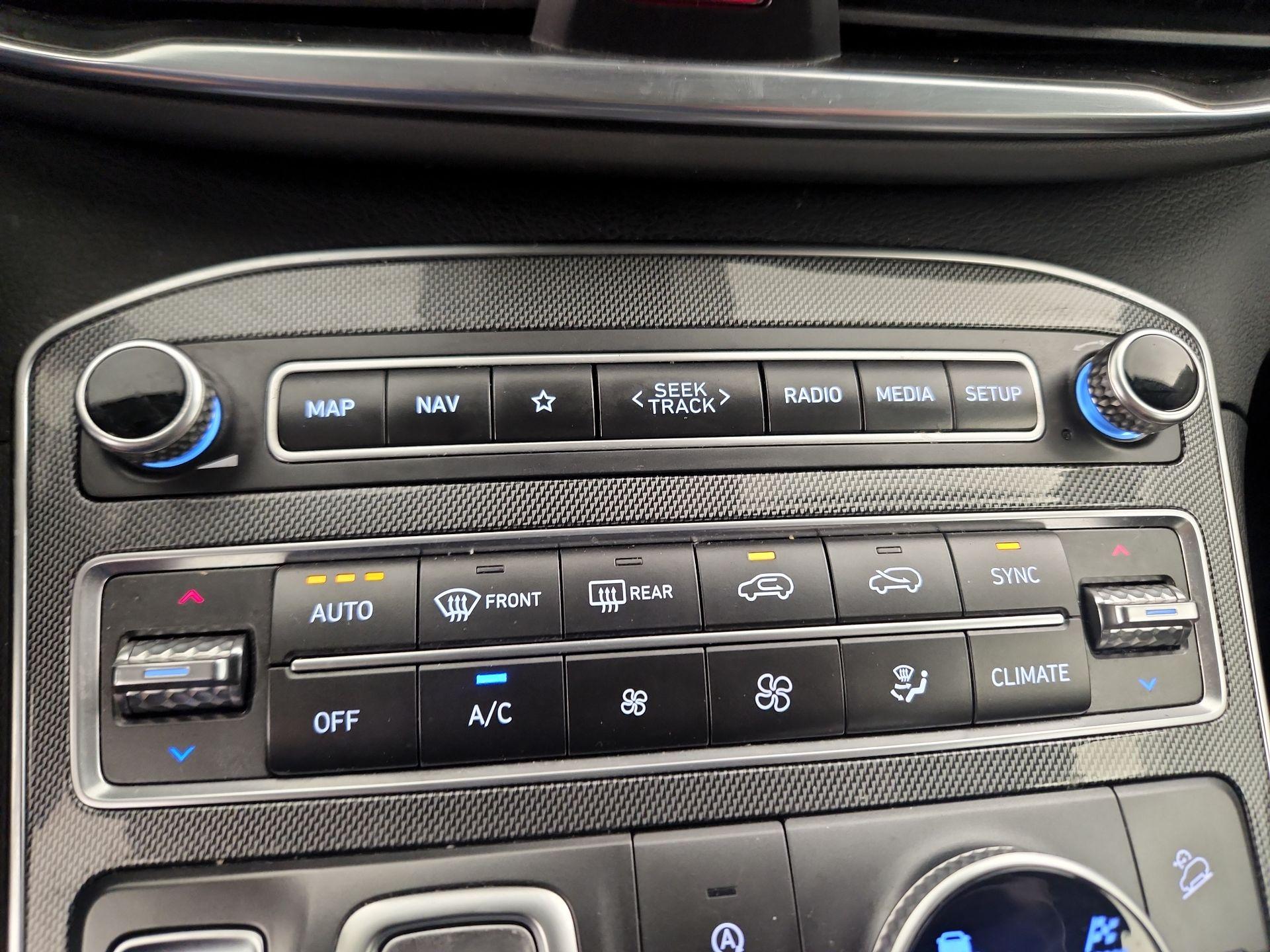 Thumbnail: 2023 Hyundai Santa Fe - 16