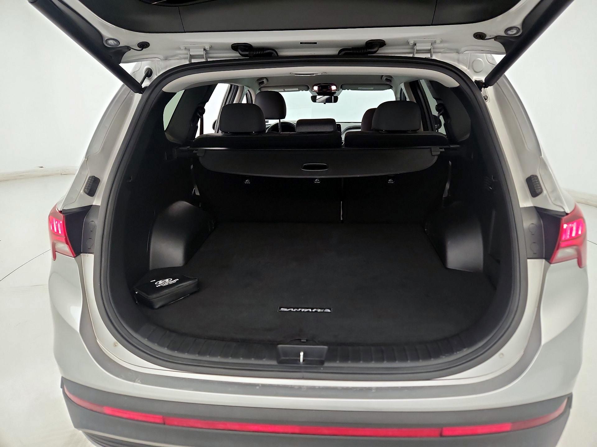 Thumbnail: 2023 Hyundai Santa Fe - 20