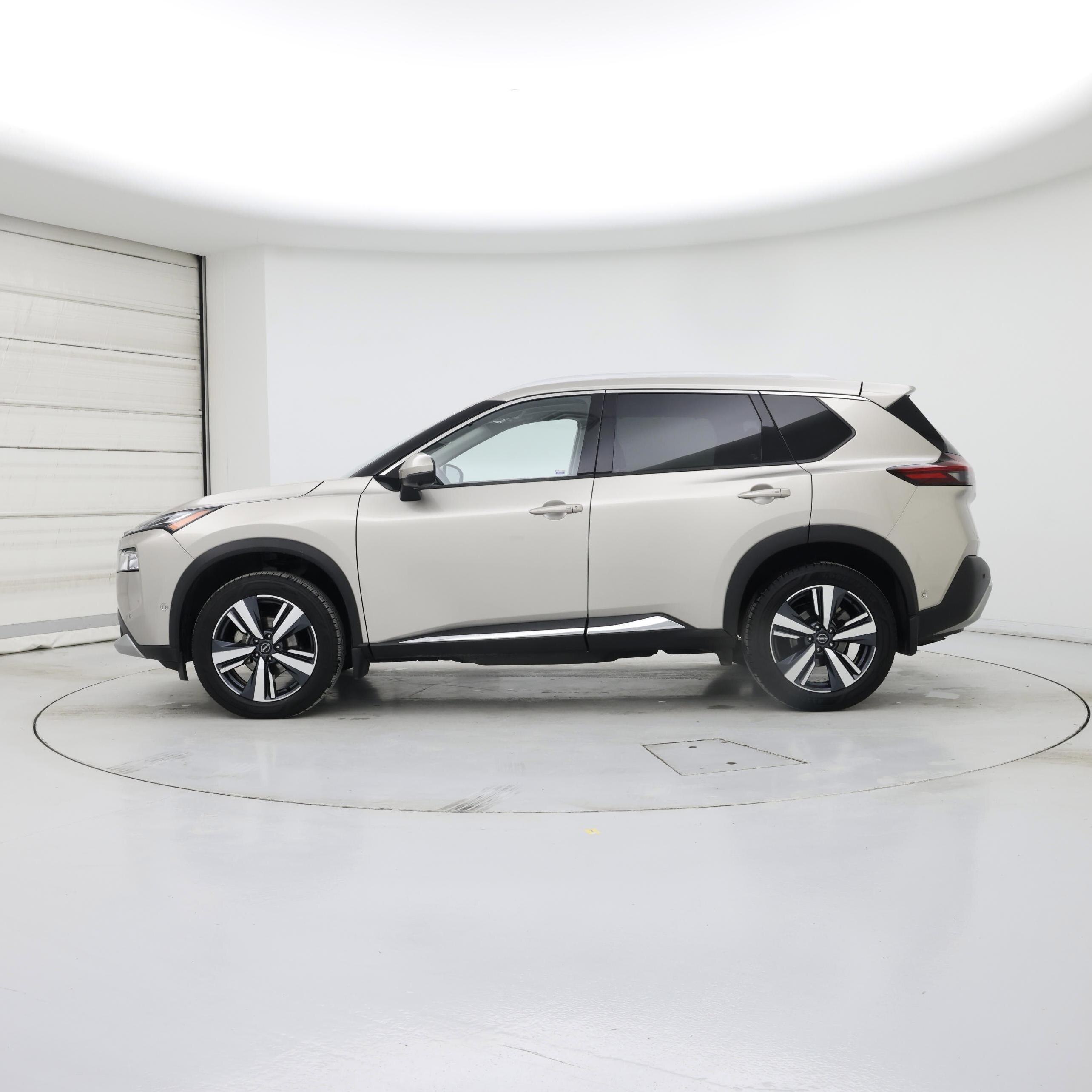 Thumbnail: 2023 Nissan Rogue - 3