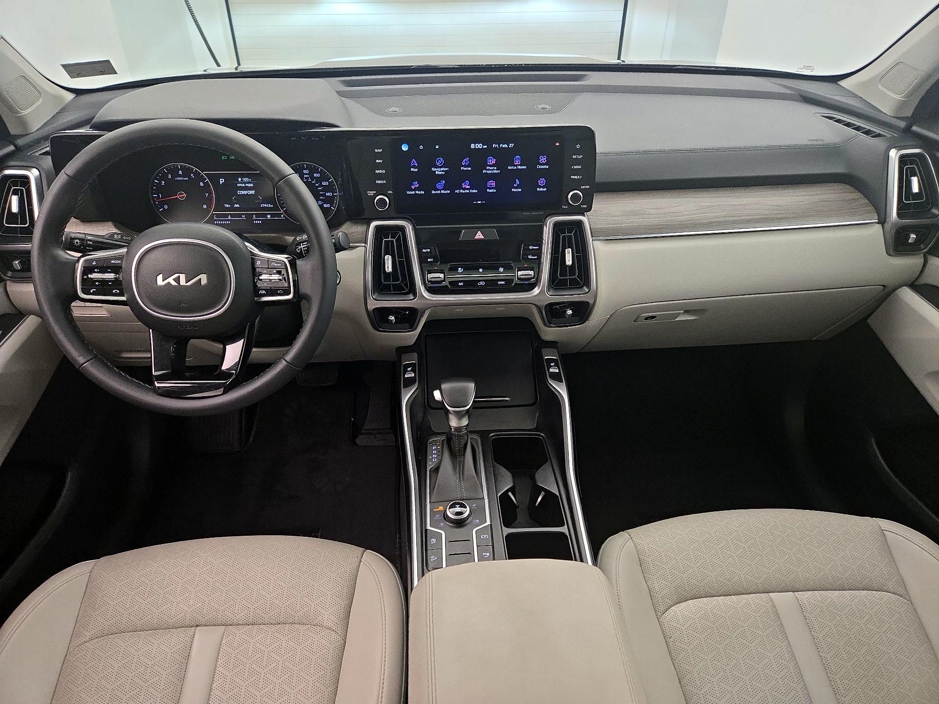 Thumbnail: 2023 Kia Sorento - 9