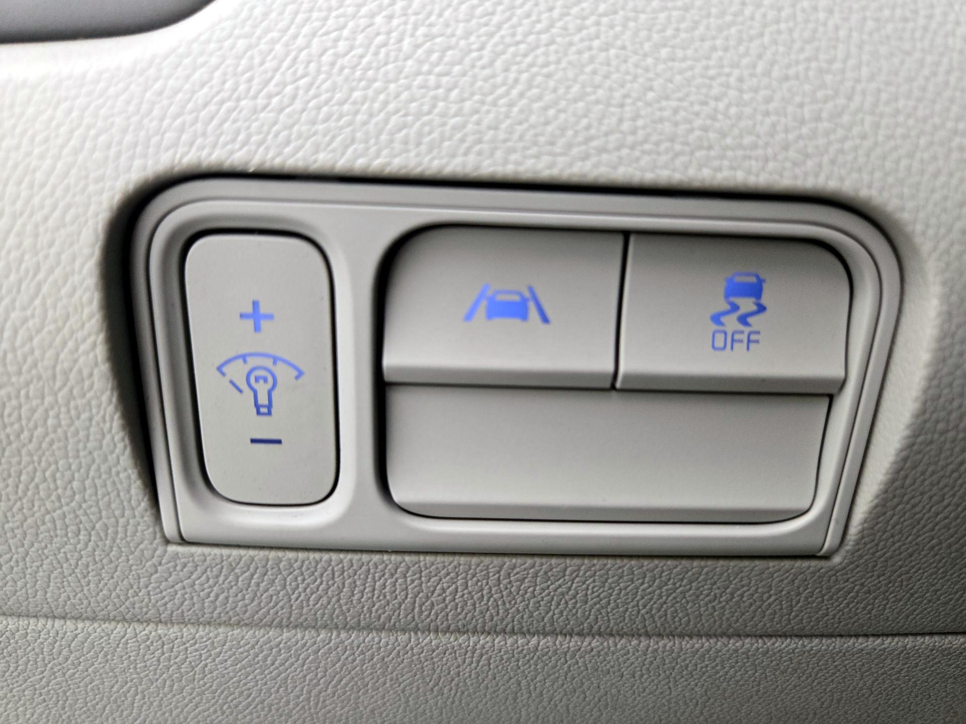 Thumbnail: 2023 Kia Sorento - 13