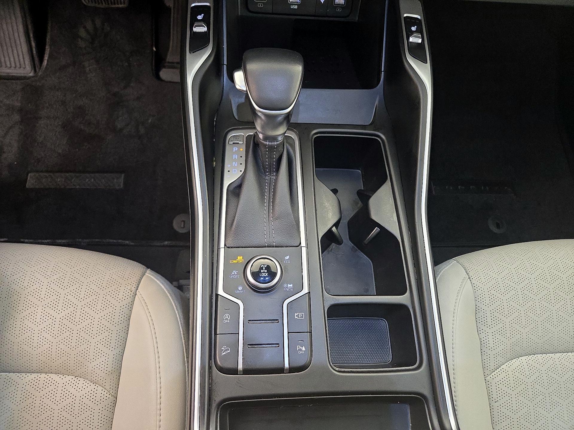 Thumbnail: 2023 Kia Sorento - 18