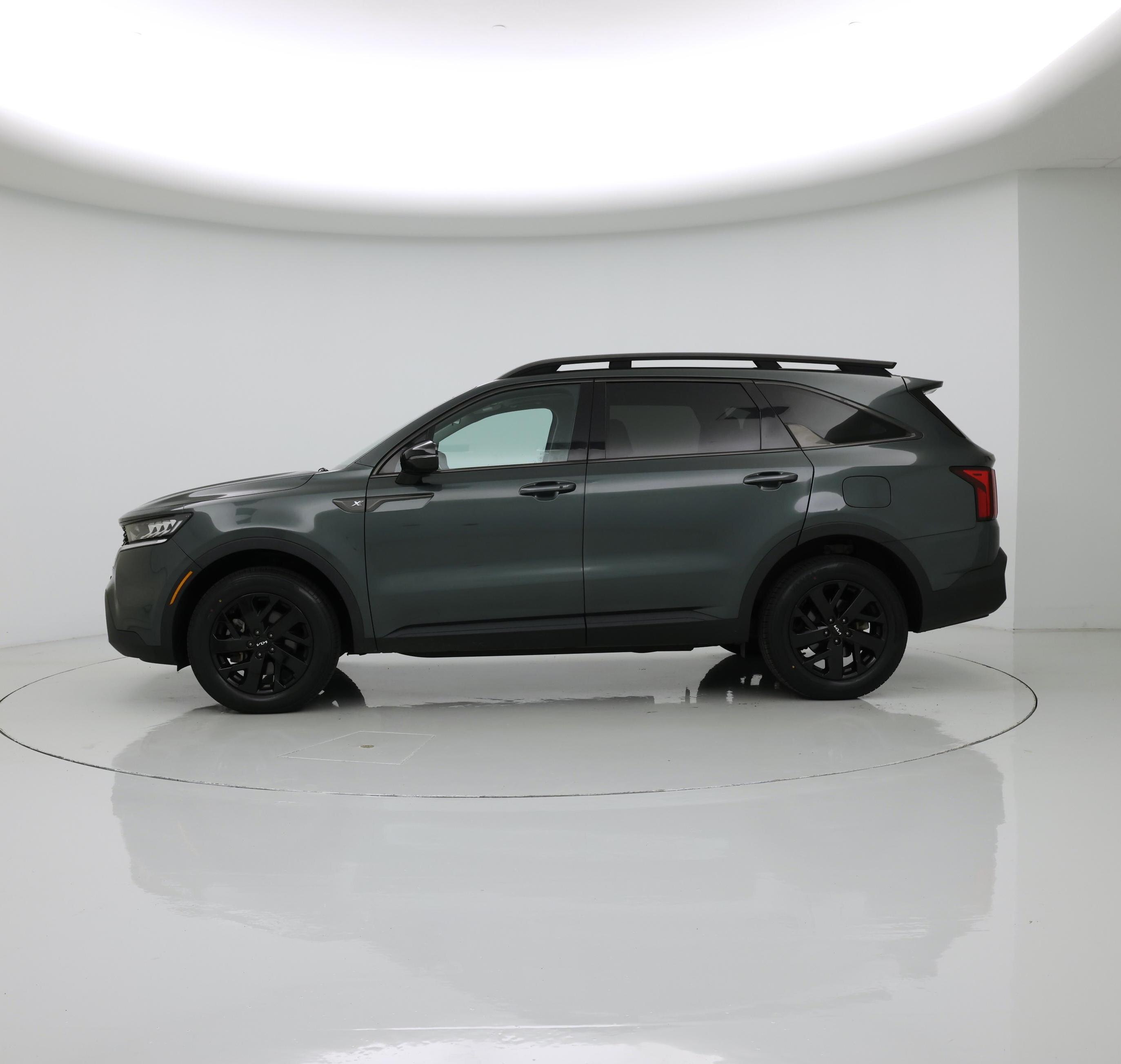 Thumbnail: 2023 Kia Sorento - 3