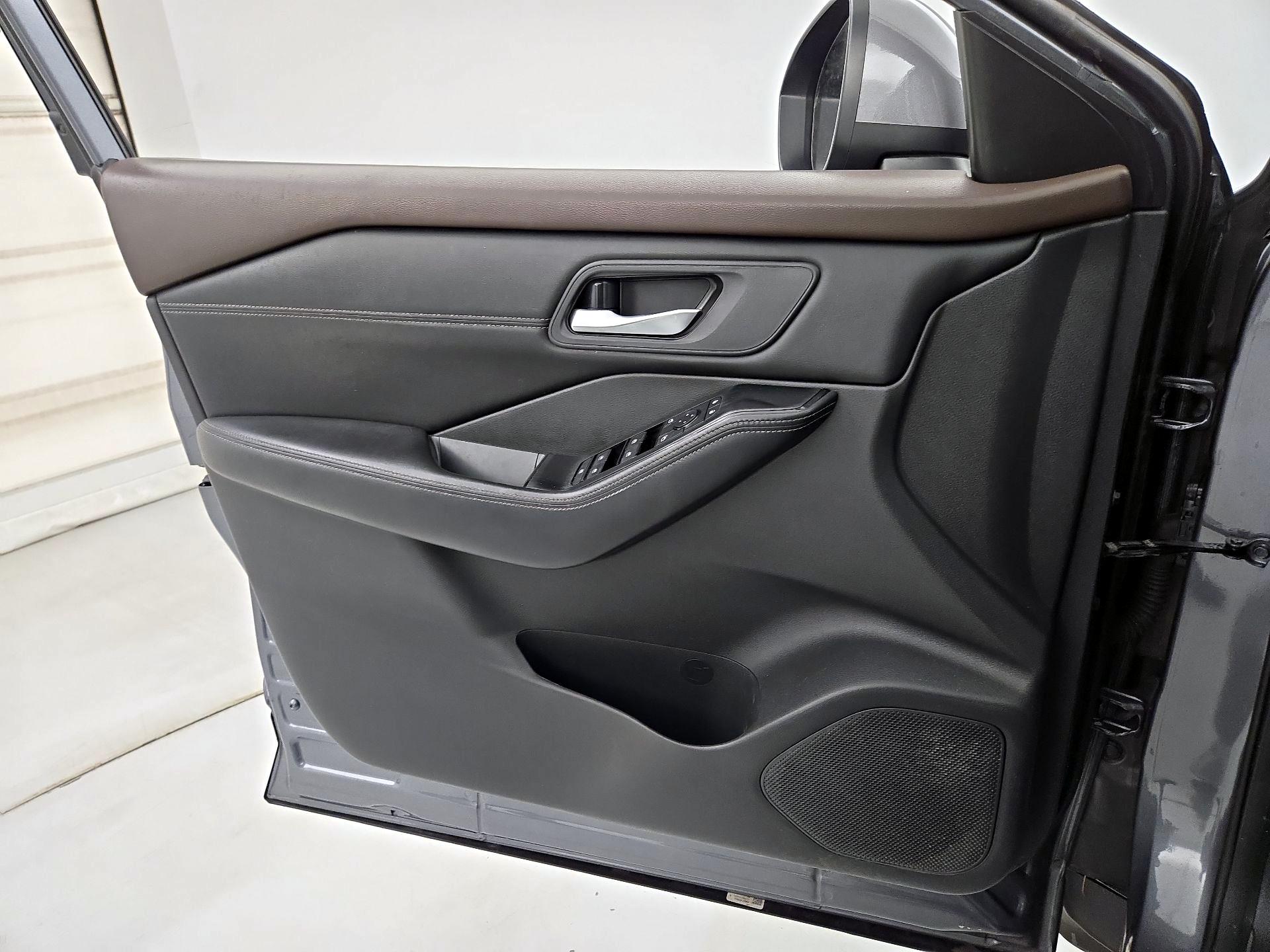 Thumbnail: 2023 Nissan Rogue - 12