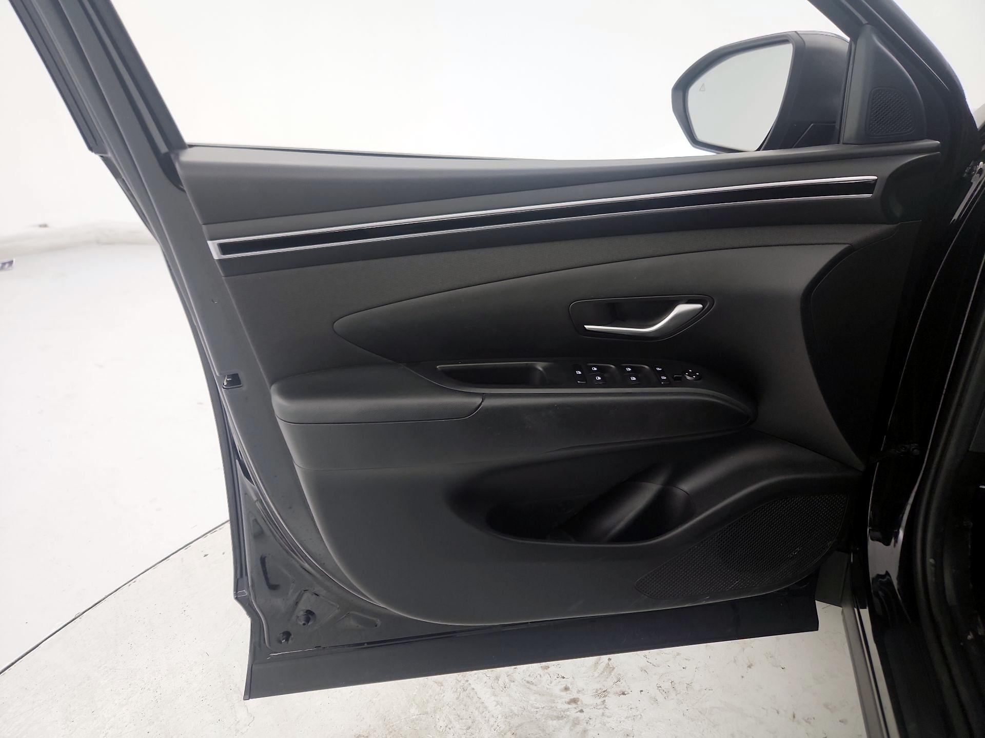 Thumbnail: 2023 Hyundai Tucson - 12