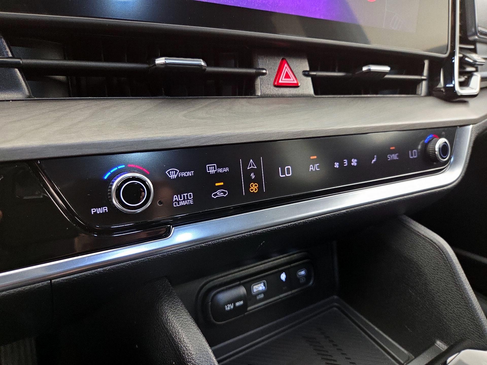 Thumbnail: 2023 Kia Sportage - 17