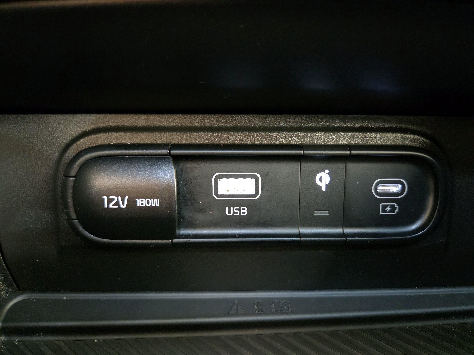 Thumbnail: 2023 Kia Sportage - 19