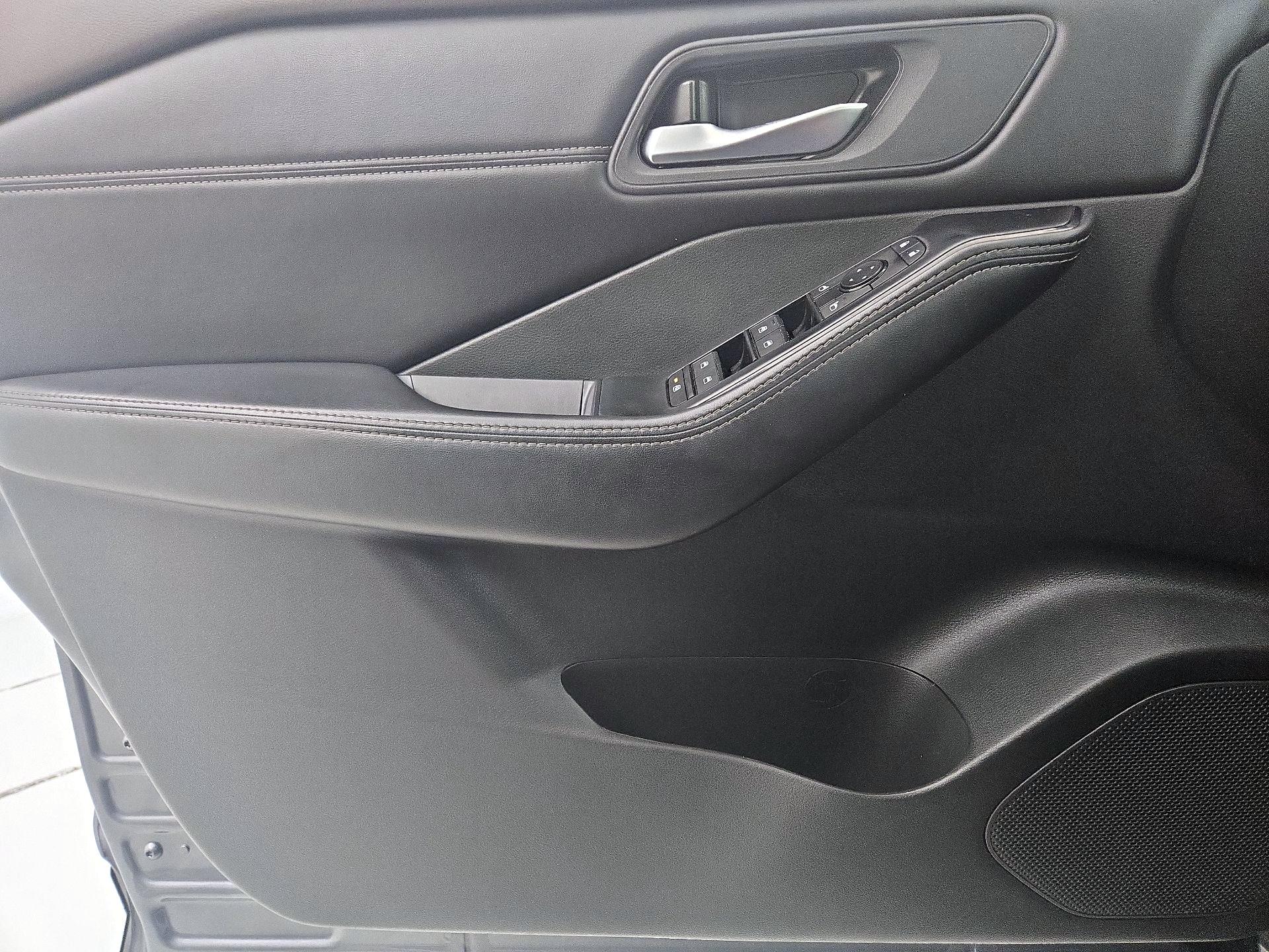 Thumbnail: 2023 Nissan Rogue - 12