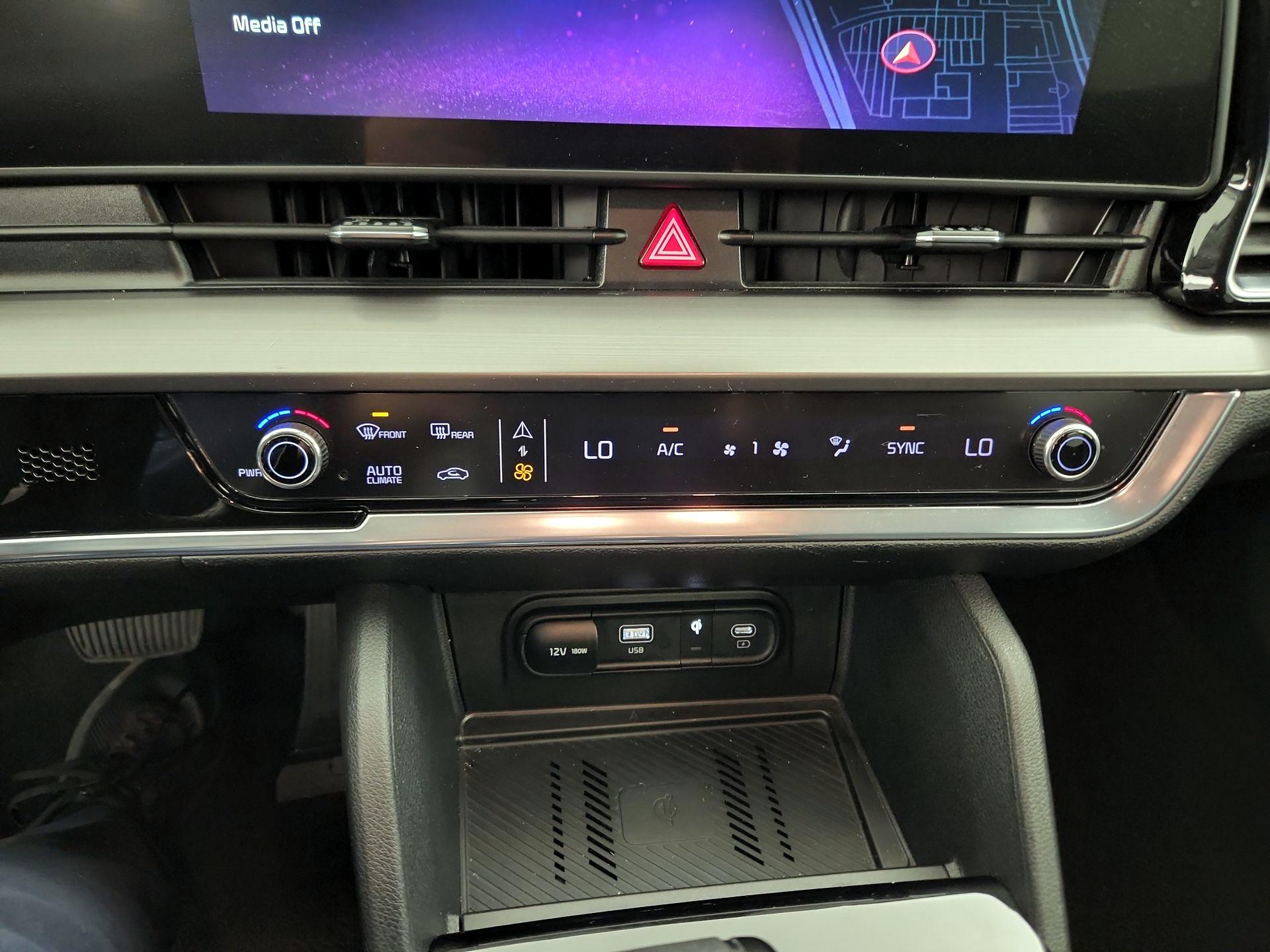 Thumbnail: 2023 Kia Sportage - 16