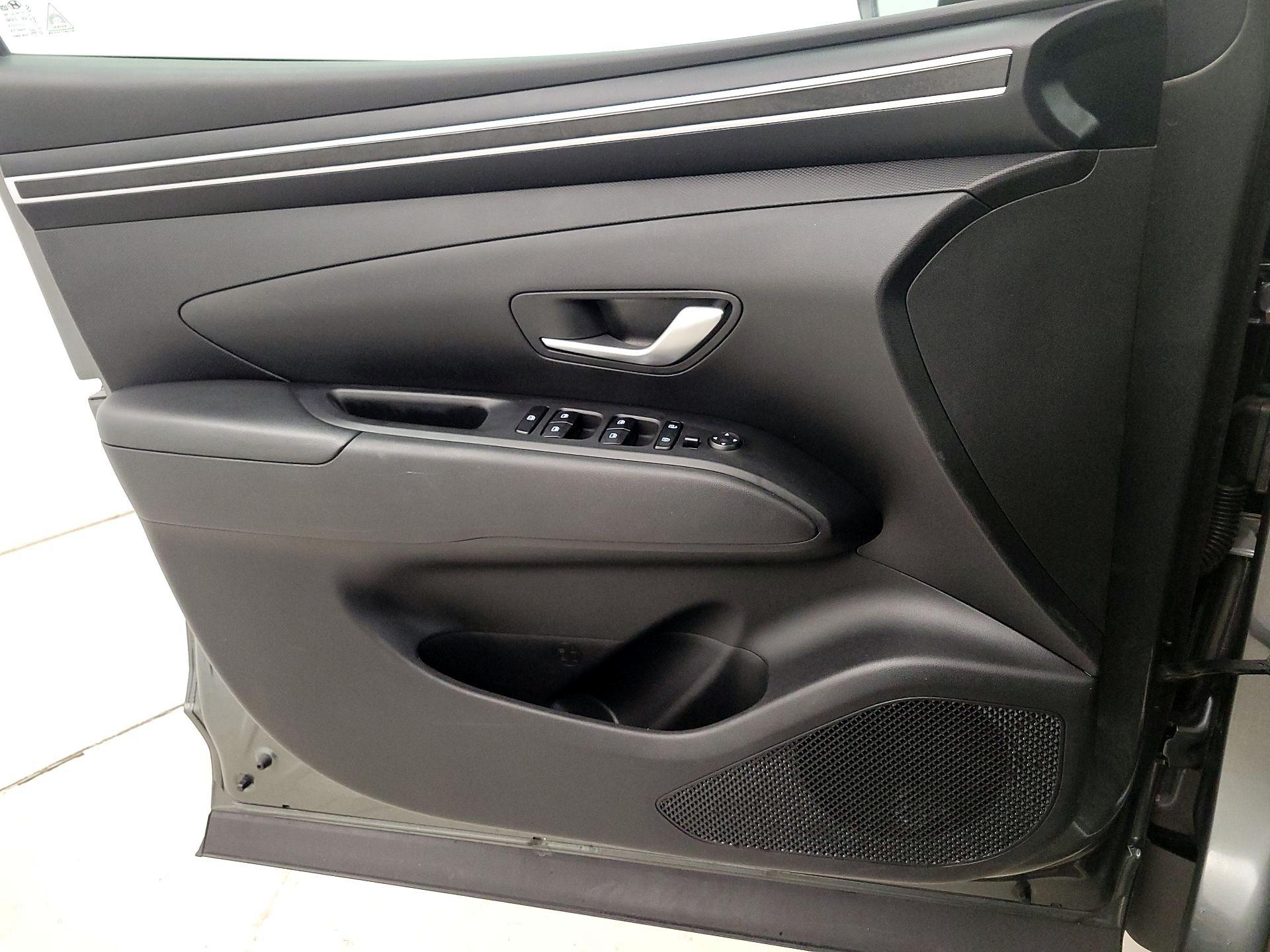 Thumbnail: 2023 Hyundai Tucson - 12