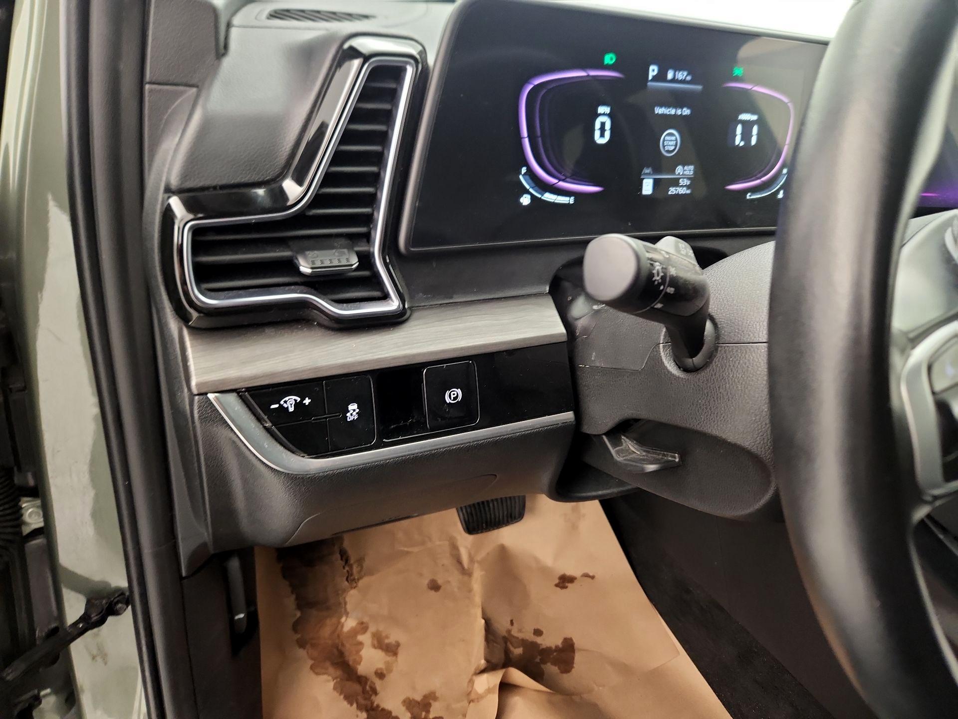 Thumbnail: 2023 Kia Sportage - 13