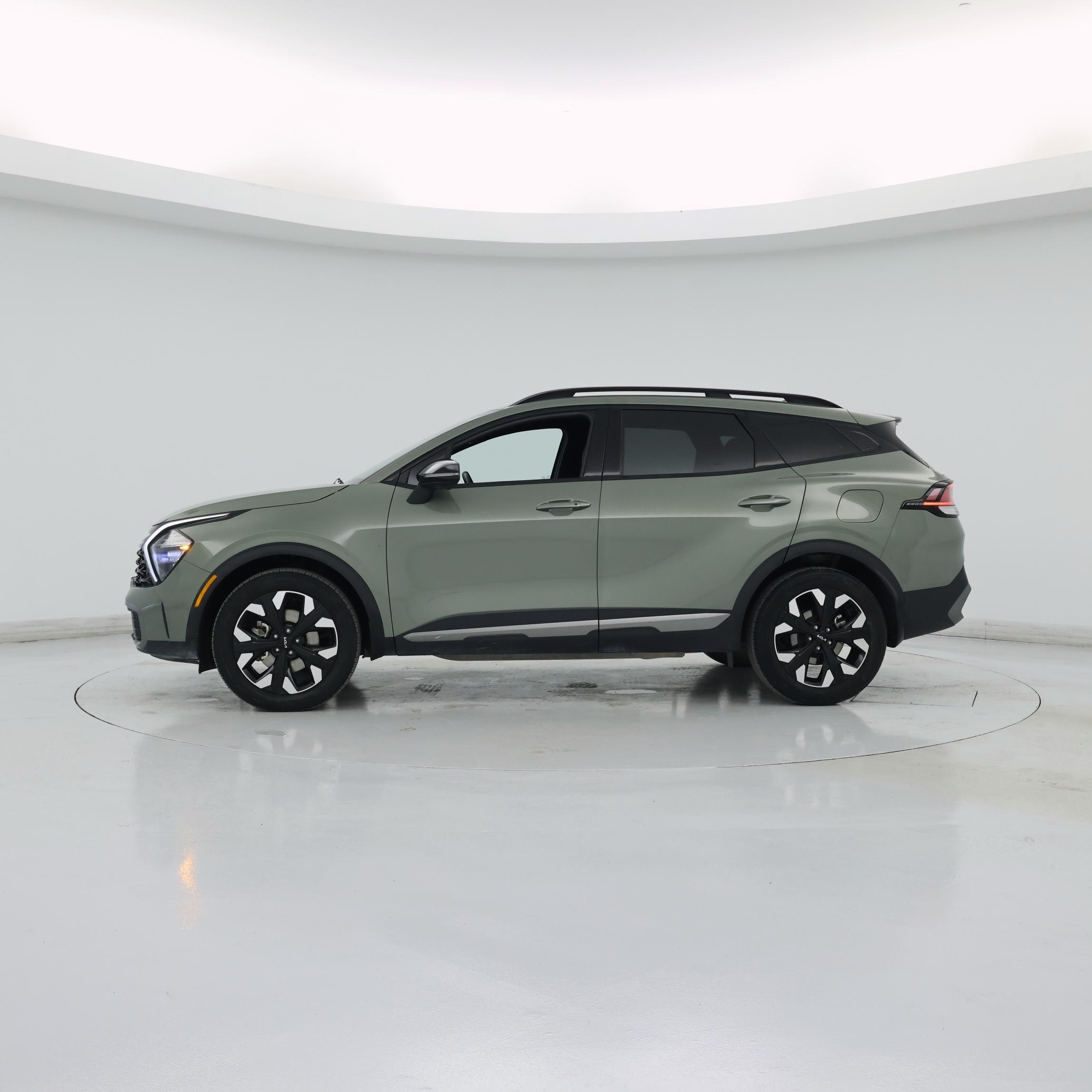 Thumbnail: 2023 Kia Sportage - 3