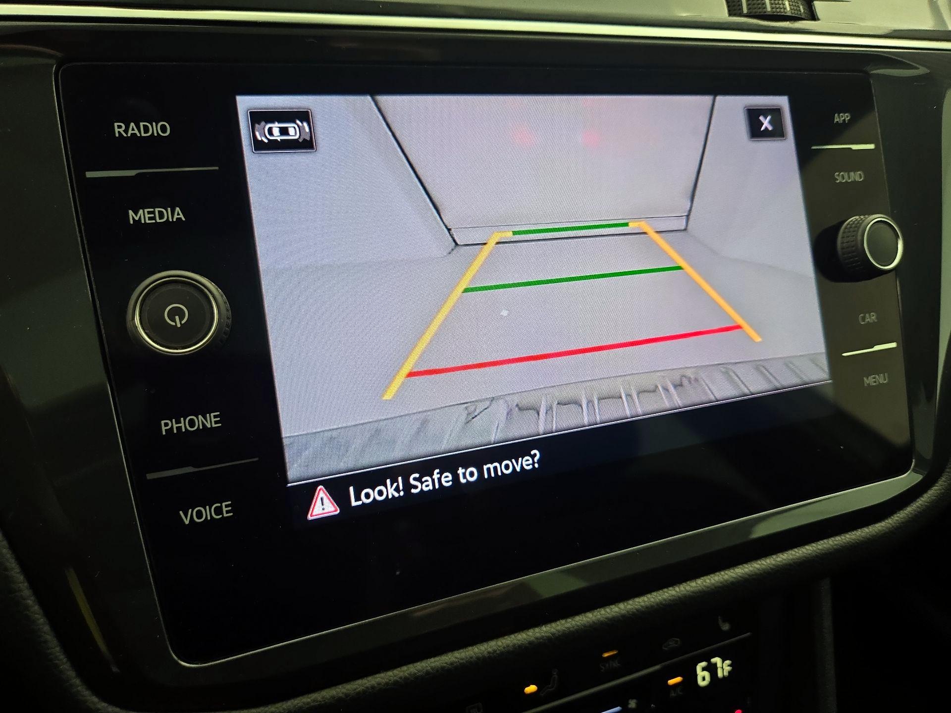 Thumbnail: 2022 Volkswagen Tiguan - 14