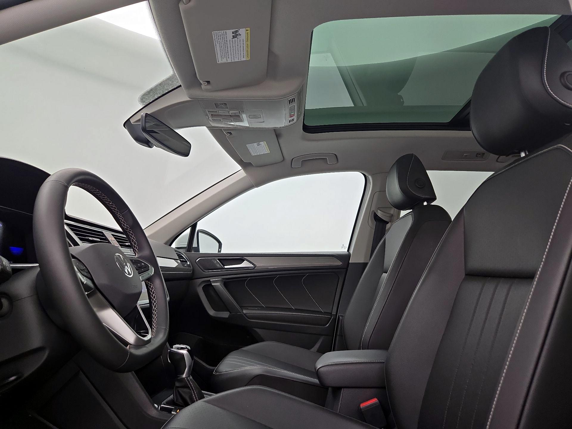 Thumbnail: 2022 Volkswagen Tiguan - 19