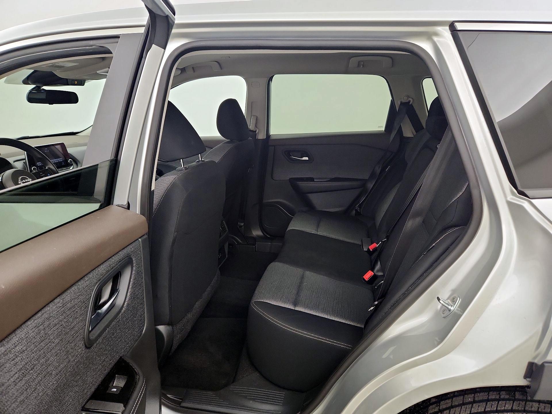 Thumbnail: 2023 Nissan Rogue - 19