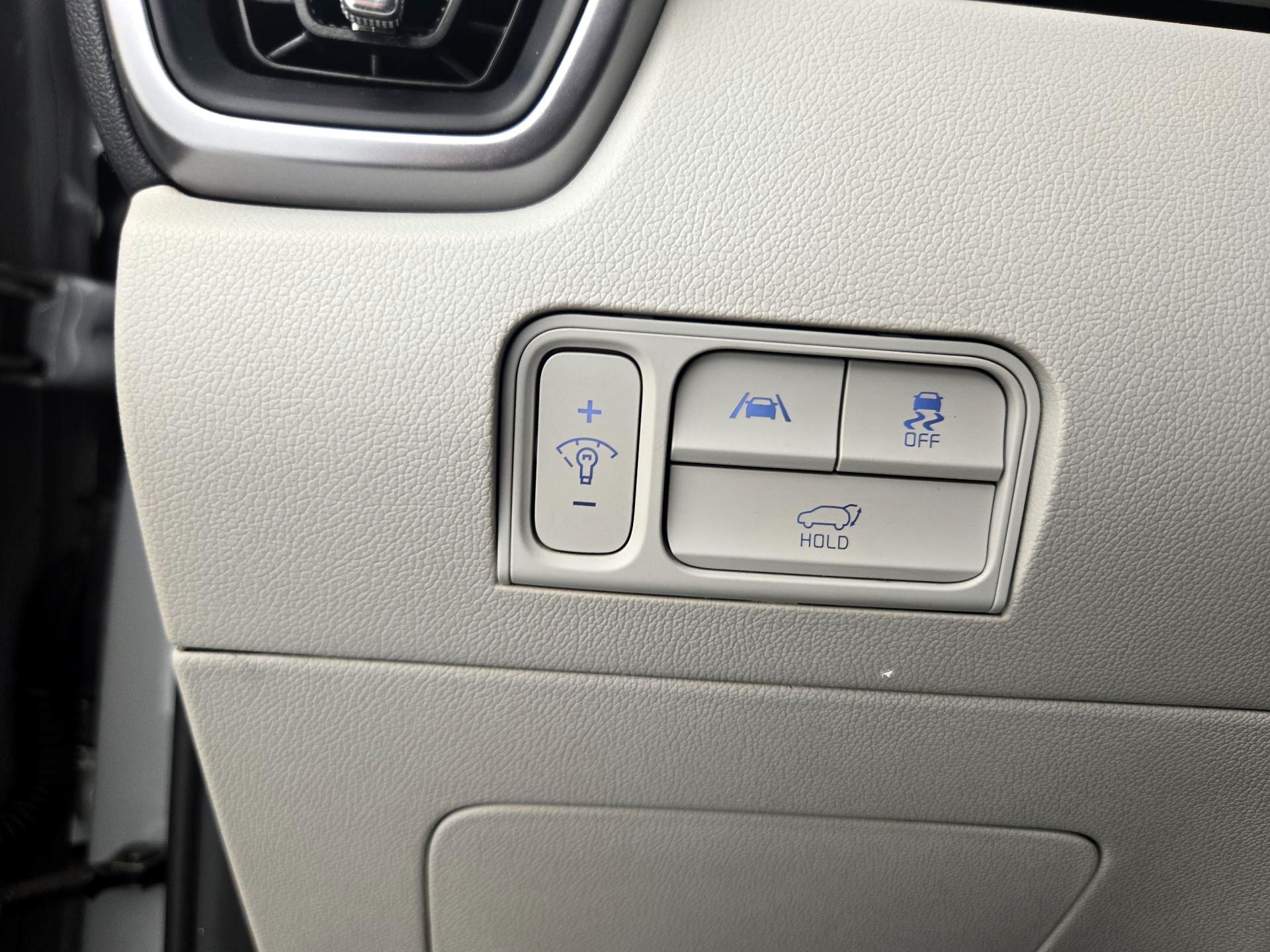 Thumbnail: 2023 Kia Sorento - 13