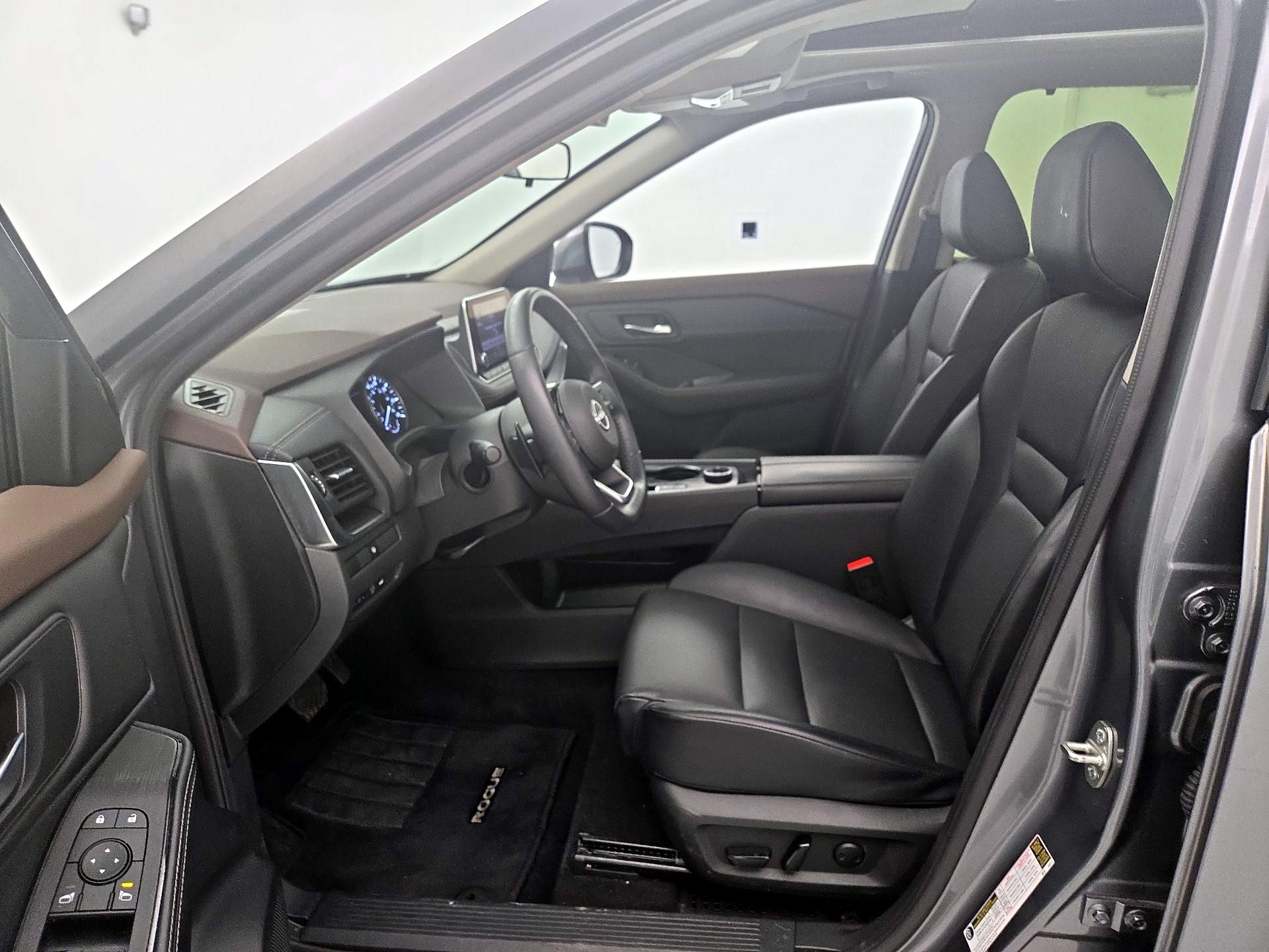 Thumbnail: 2023 Nissan Rogue - 11