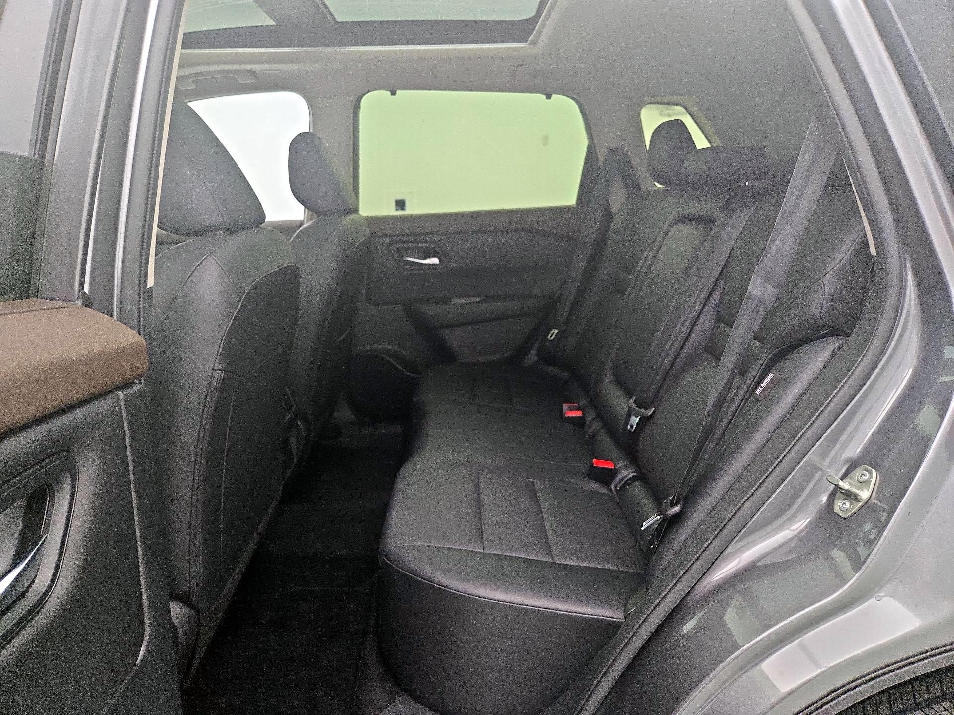 Thumbnail: 2023 Nissan Rogue - 20