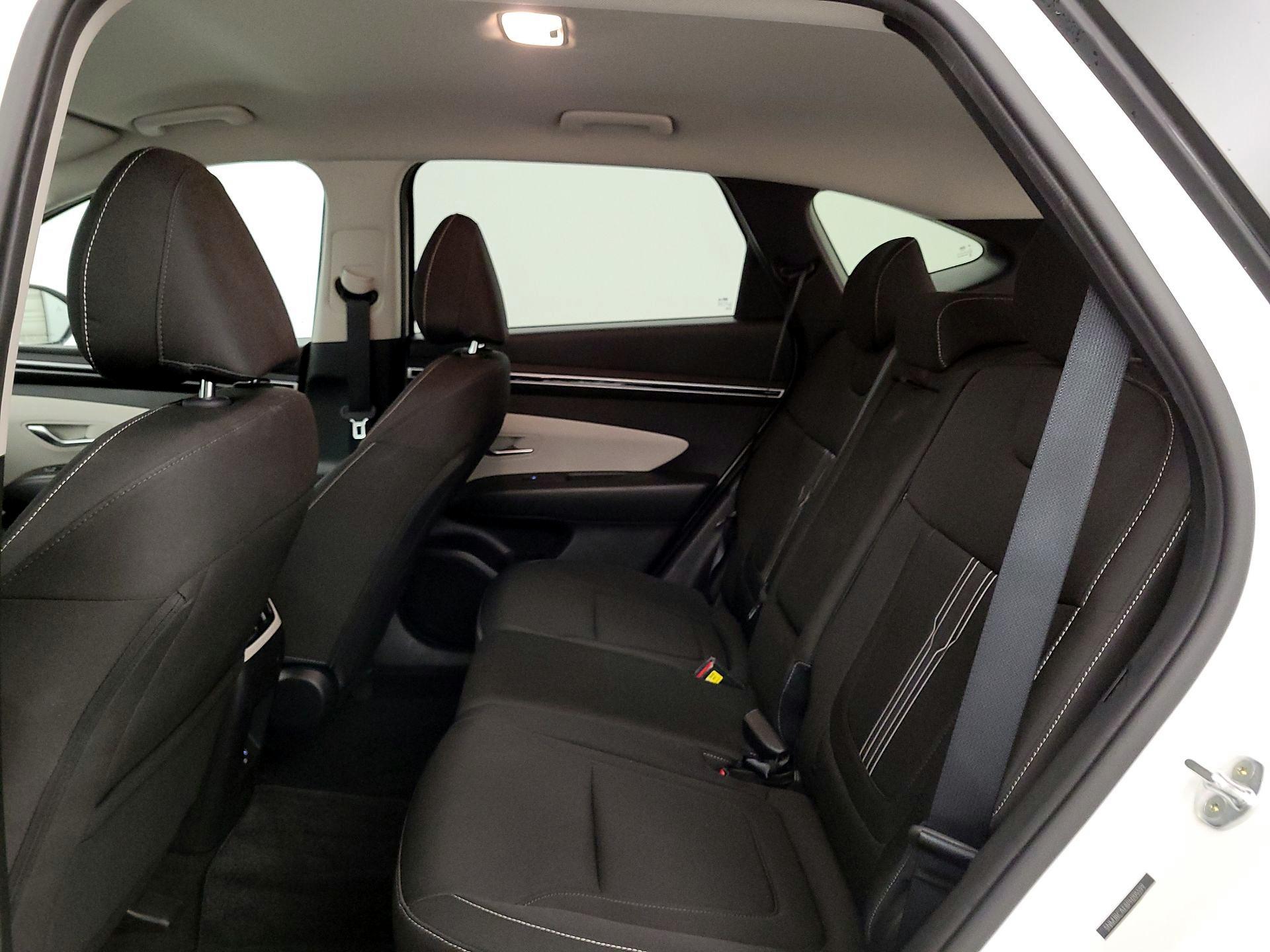 Thumbnail: 2023 Hyundai Tucson - 19