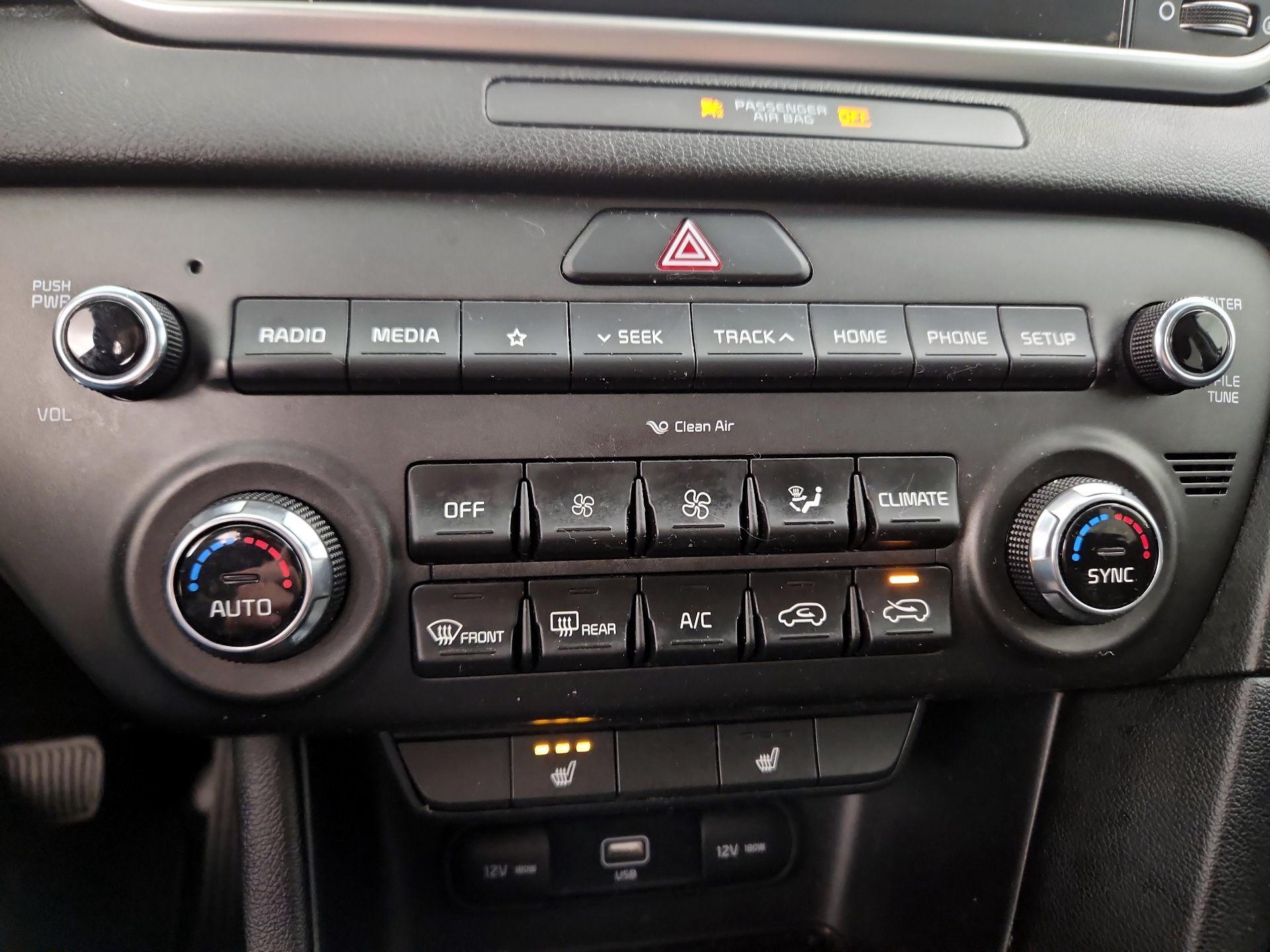 Thumbnail: 2022 Kia Sportage - 16