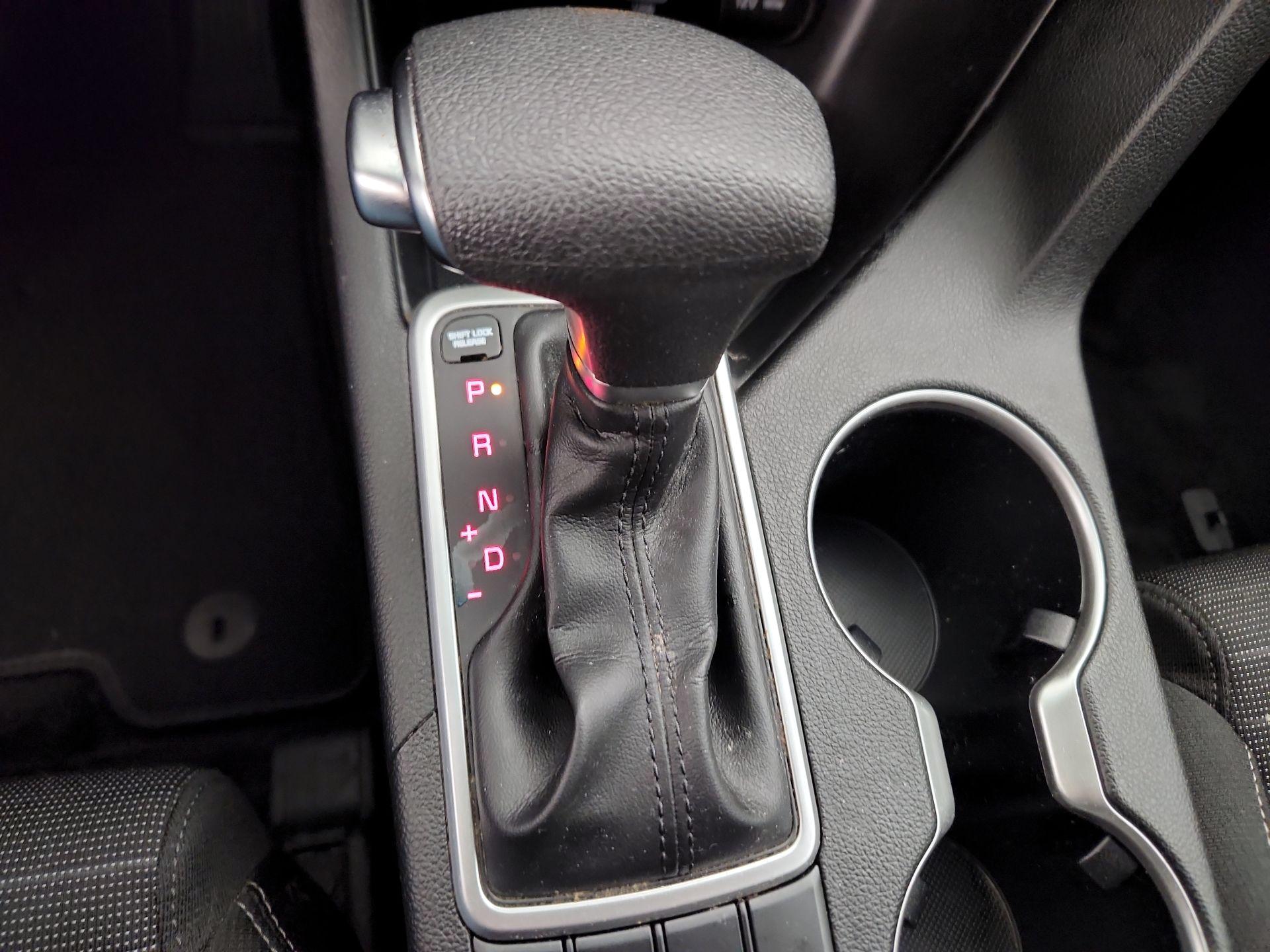 Thumbnail: 2022 Kia Sportage - 17