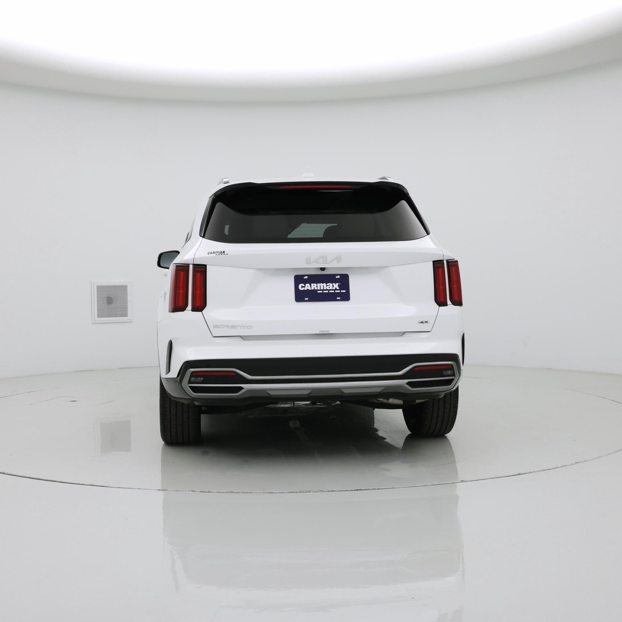 Thumbnail: 2023 Kia Sorento - 6