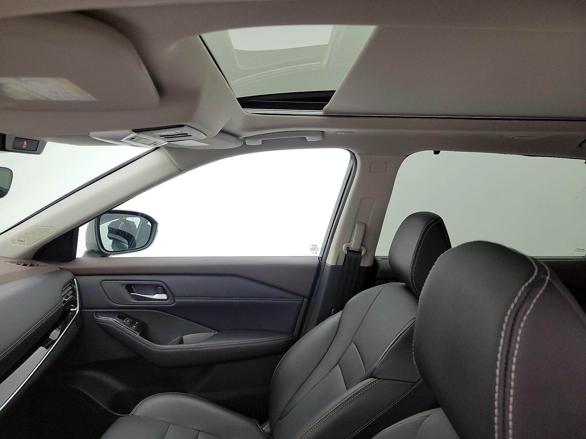 Thumbnail: 2023 Nissan Rogue - 19