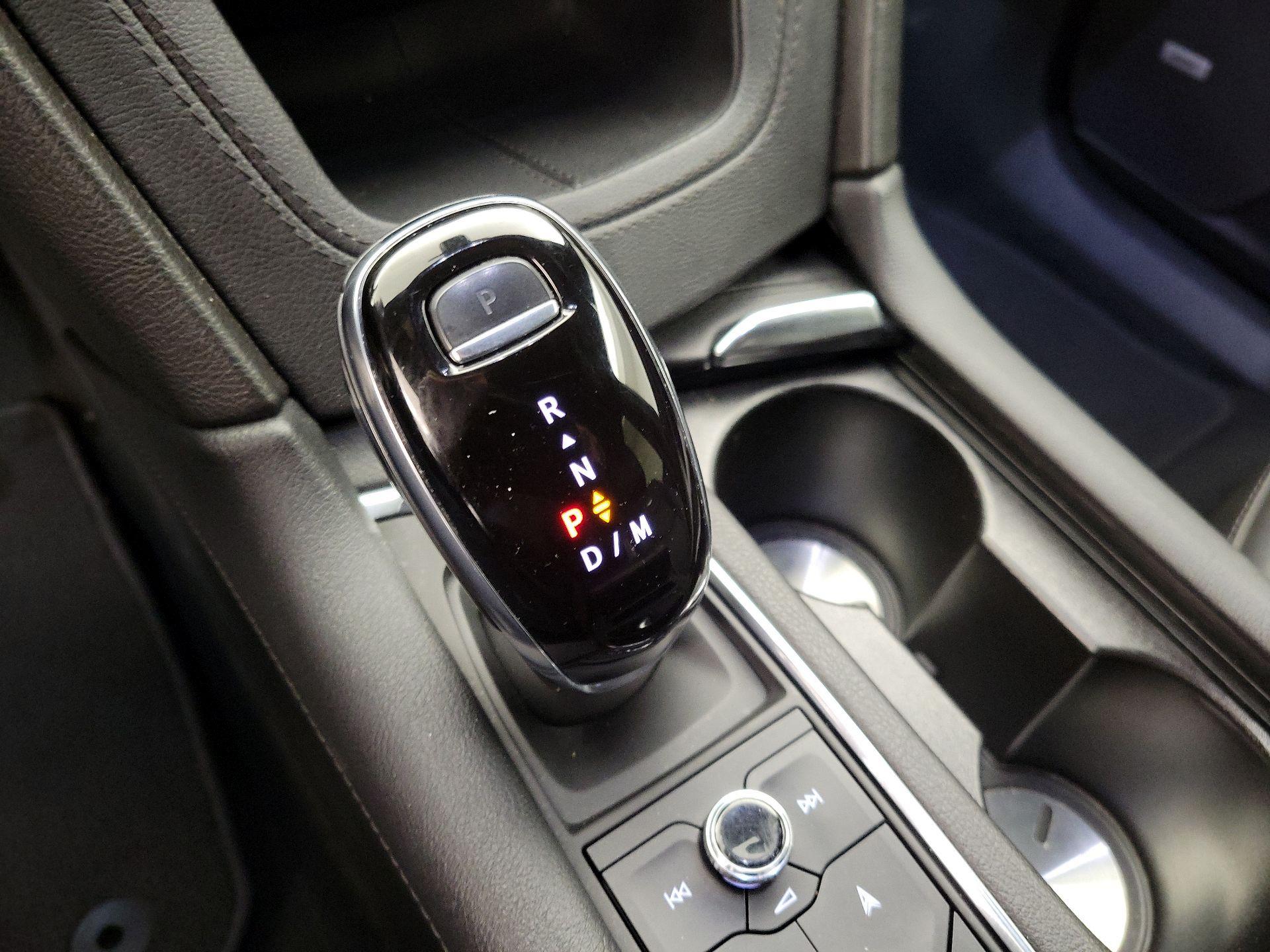 Thumbnail: 2021 Cadillac XT6 - 16