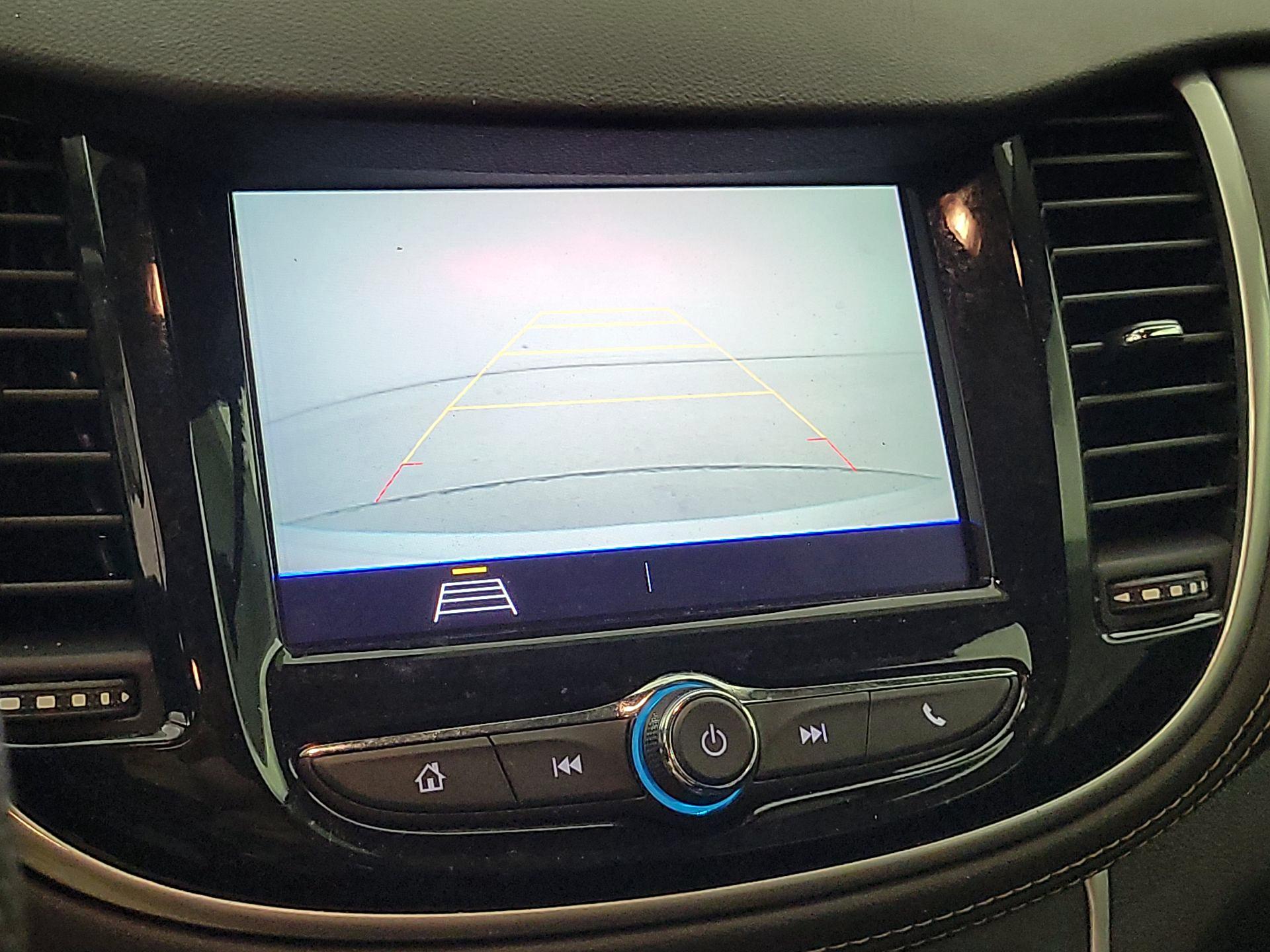 Thumbnail: 2021 Chevrolet Trax - 14