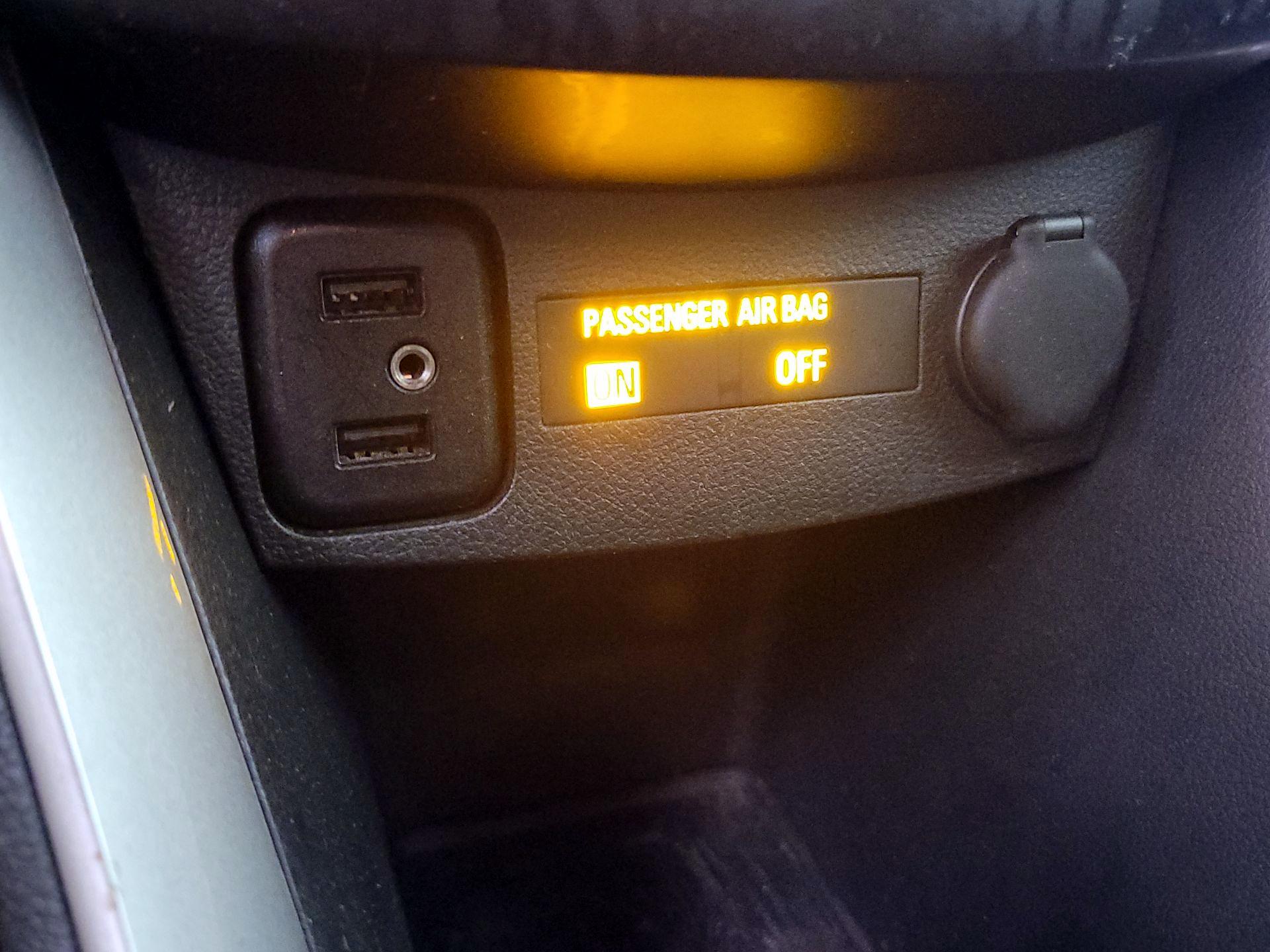 Thumbnail: 2021 Chevrolet Trax - 18