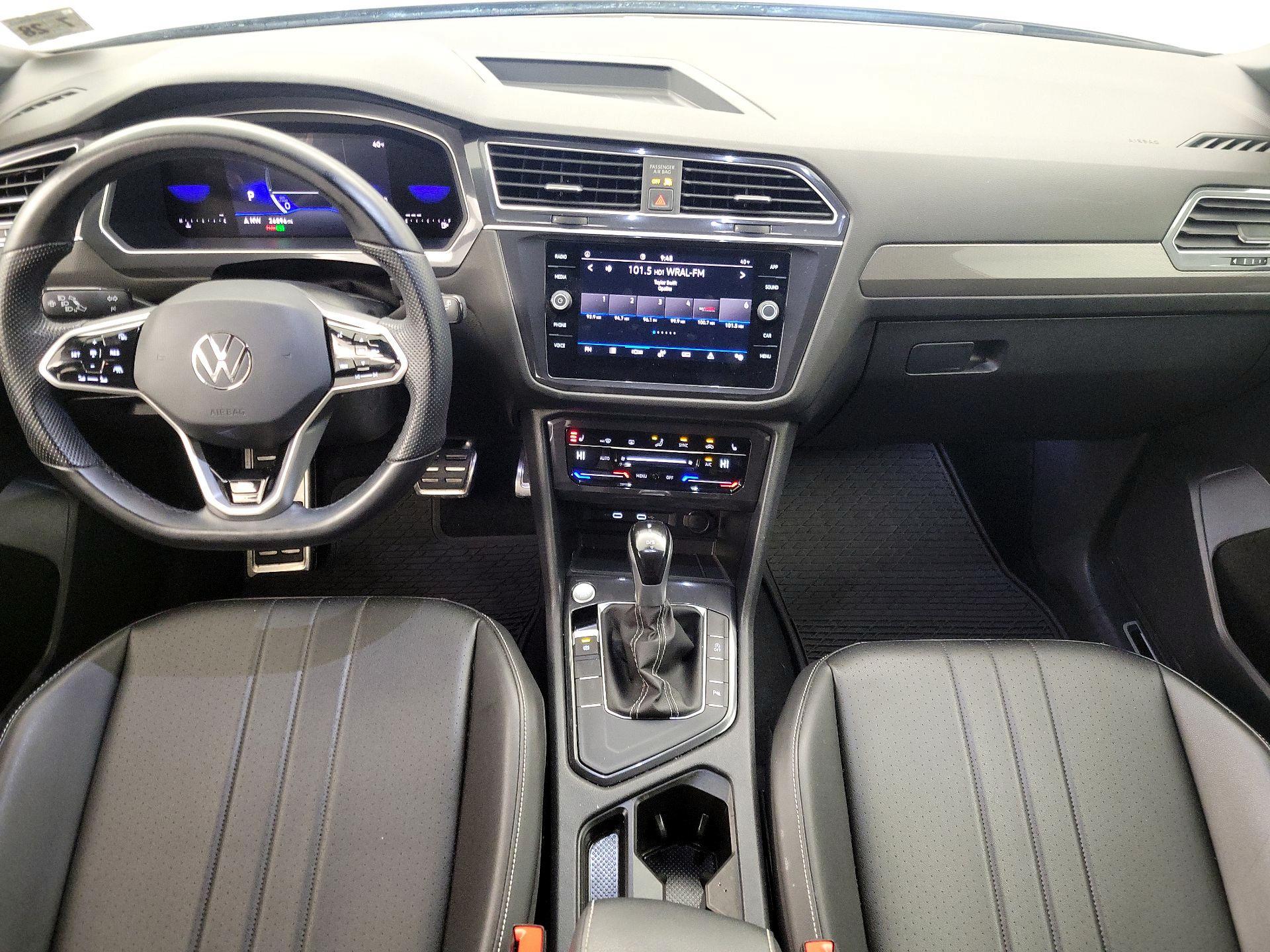 Thumbnail: 2023 Volkswagen Tiguan - 9