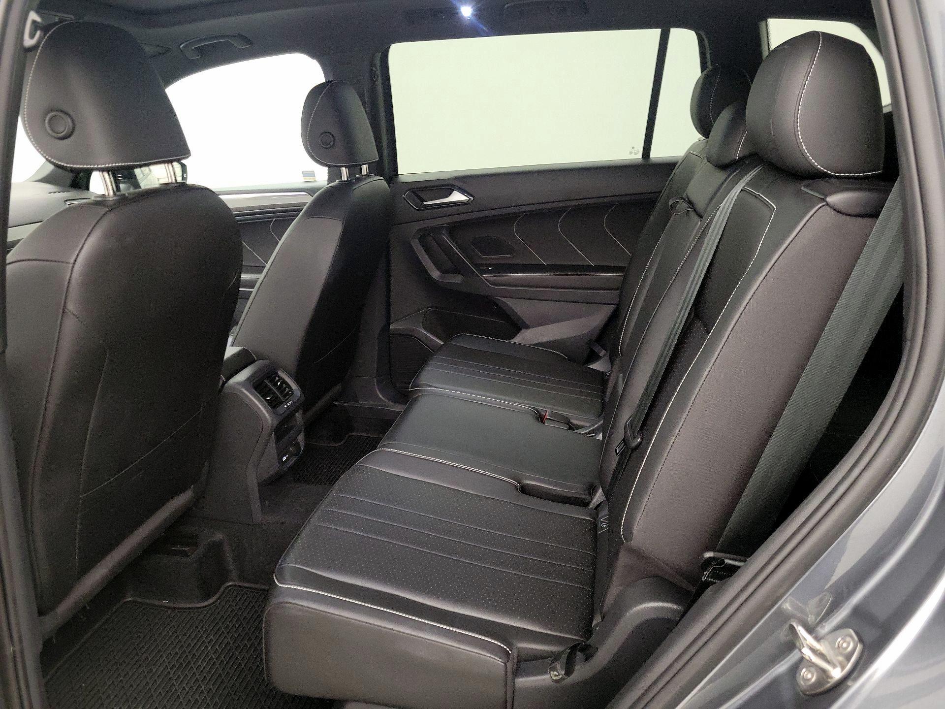 Thumbnail: 2023 Volkswagen Tiguan - 20