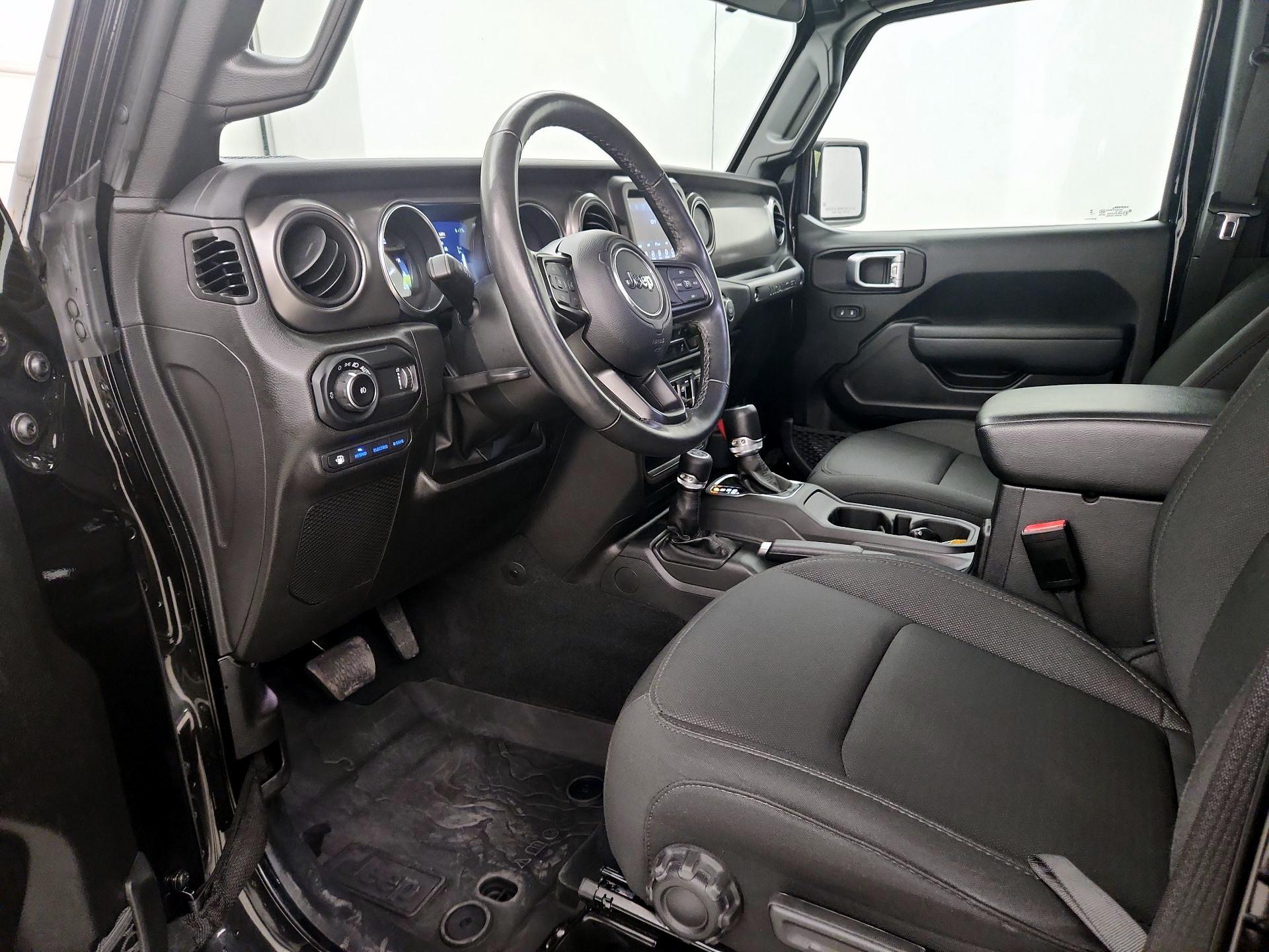 Thumbnail: 2023 Jeep Wrangler - 9