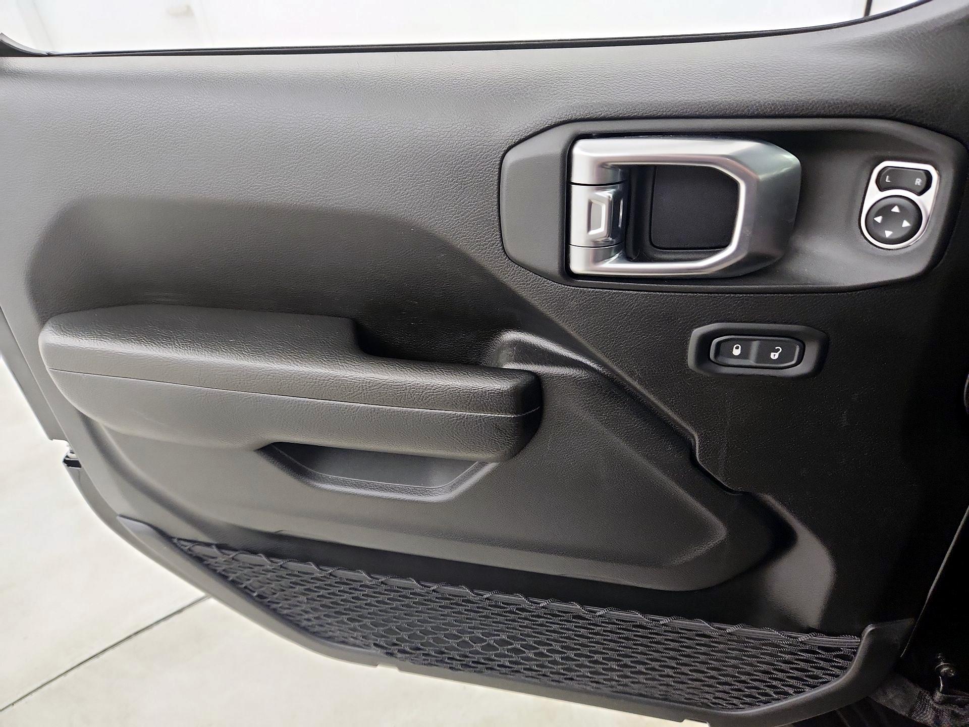 Thumbnail: 2023 Jeep Wrangler - 10