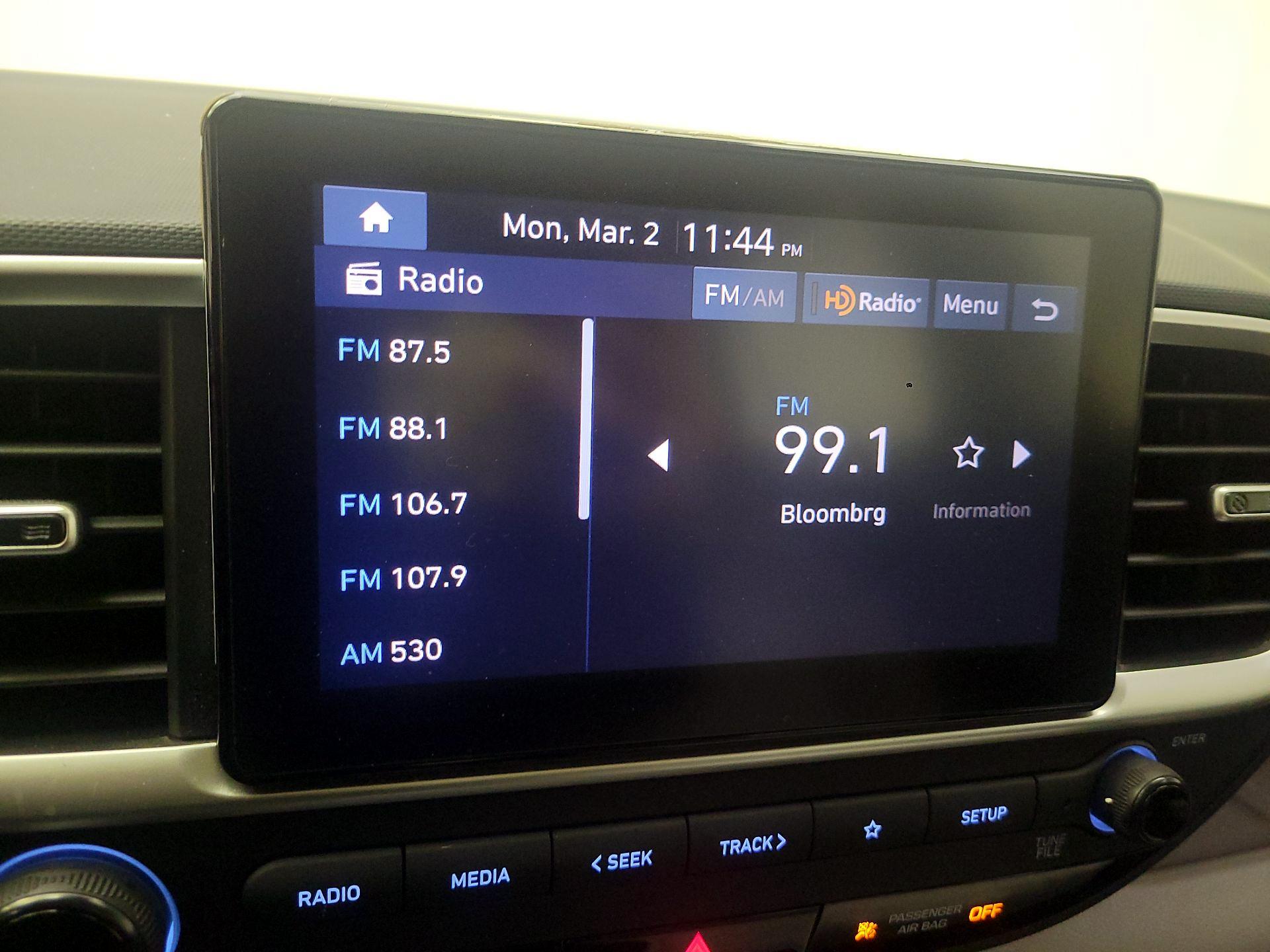 Thumbnail: 2023 Hyundai Venue - 13