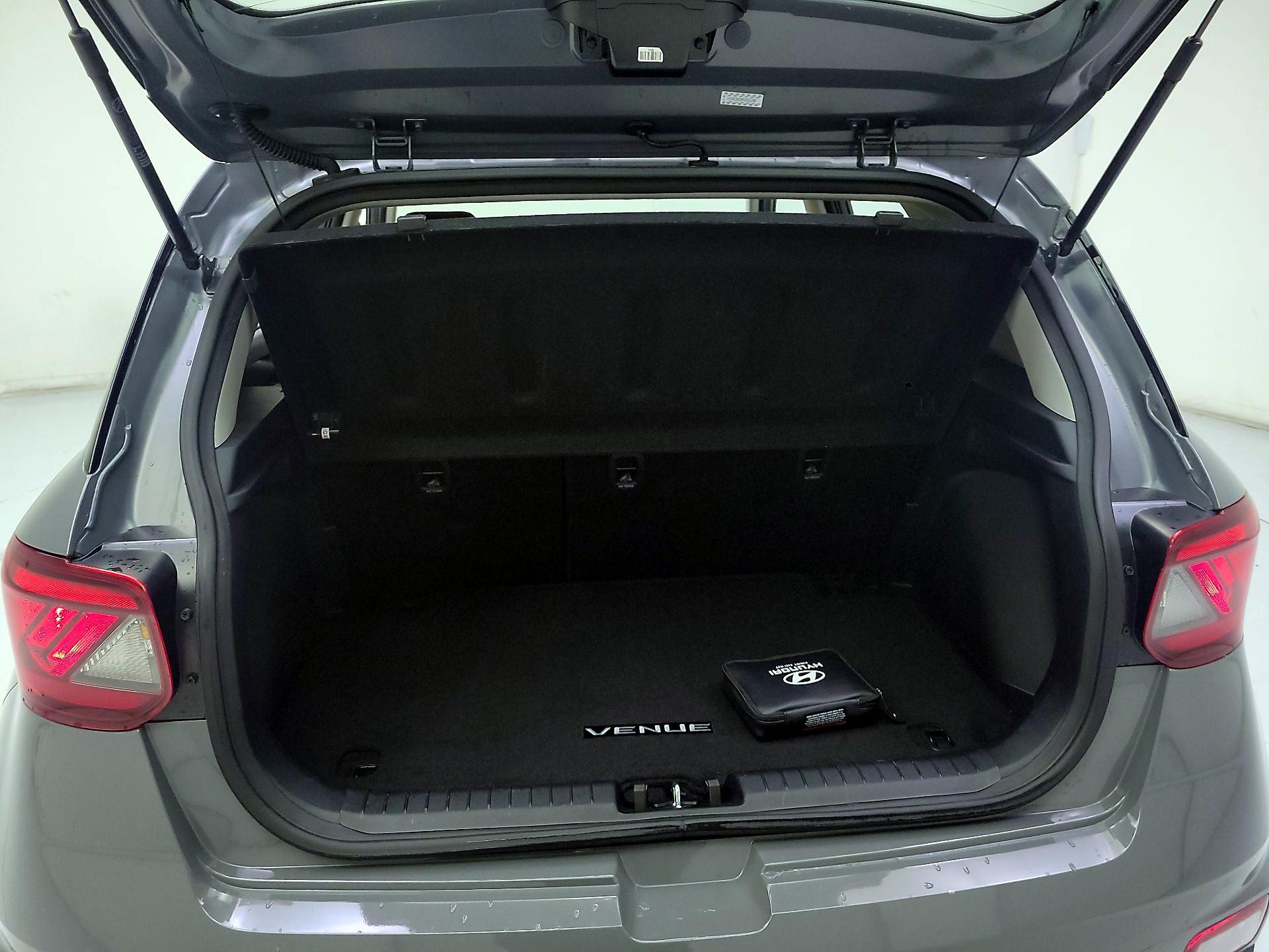 Thumbnail: 2023 Hyundai Venue - 19