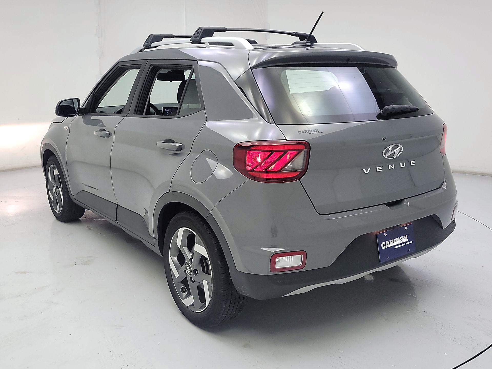 Thumbnail: 2023 Hyundai Venue - 7