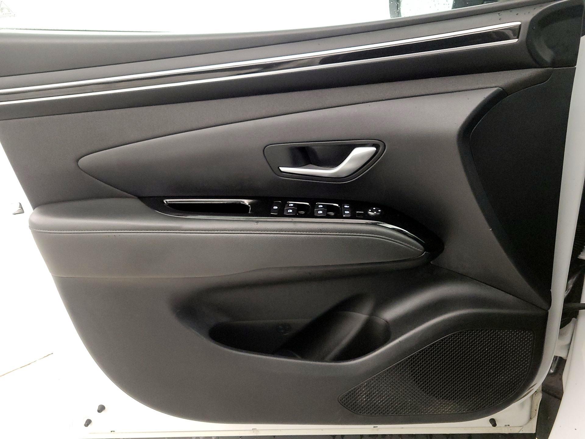 Thumbnail: 2022 Hyundai Tucson - 12