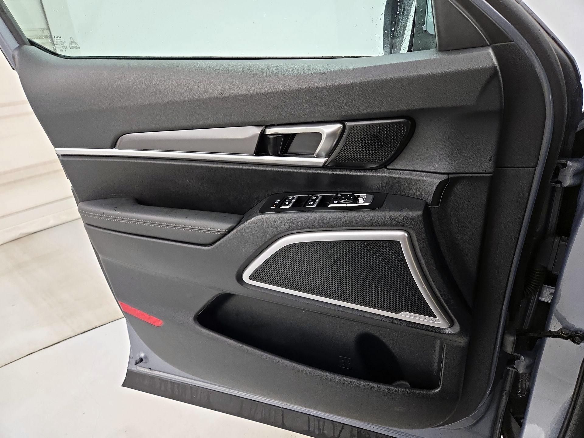 Thumbnail: 2023 Kia Telluride - 12