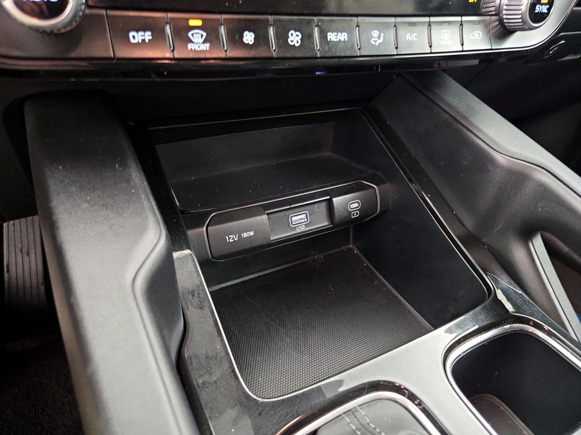 Thumbnail: 2023 Kia Telluride - 19