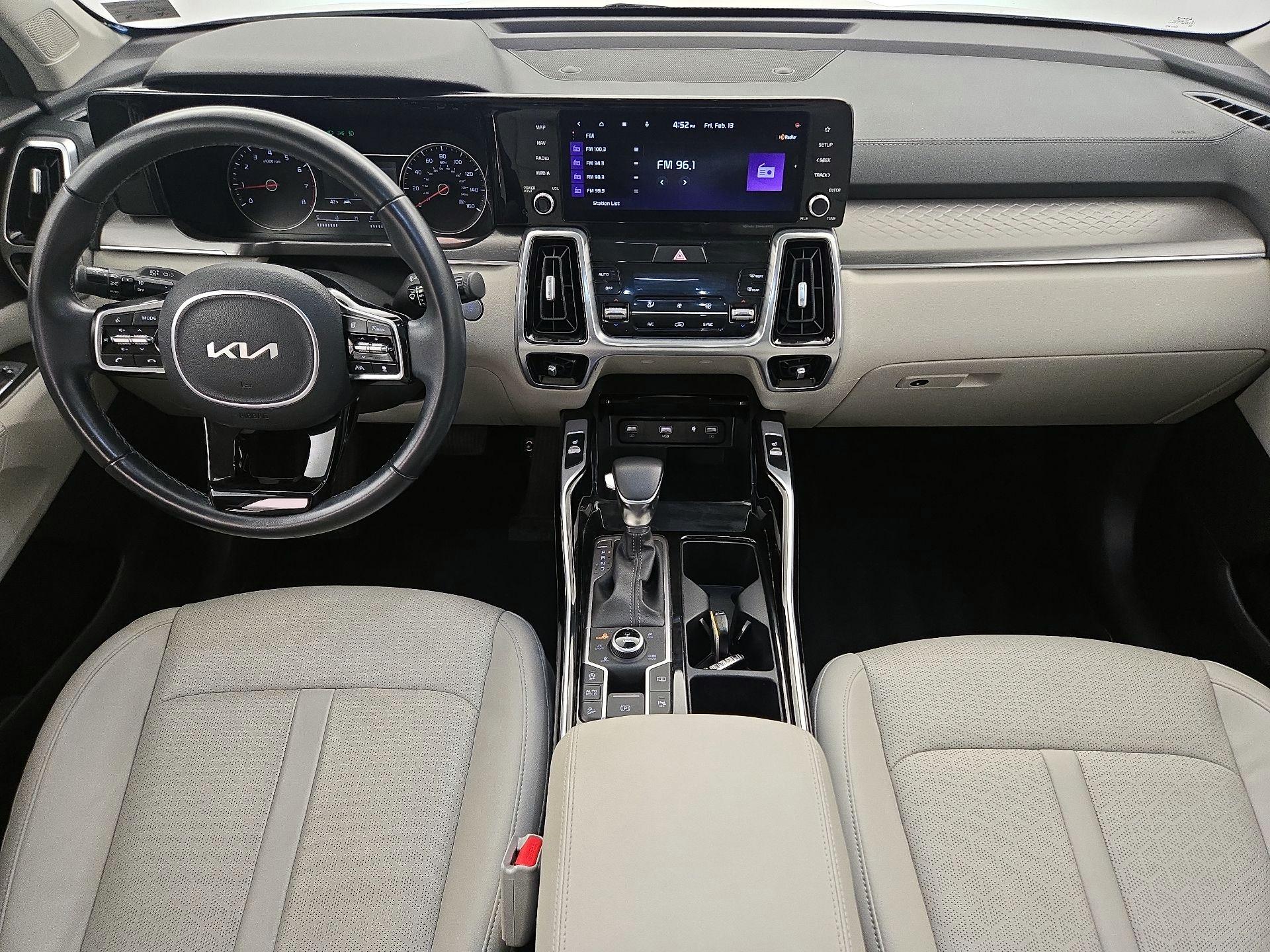 Thumbnail: 2022 Kia Sorento - 9